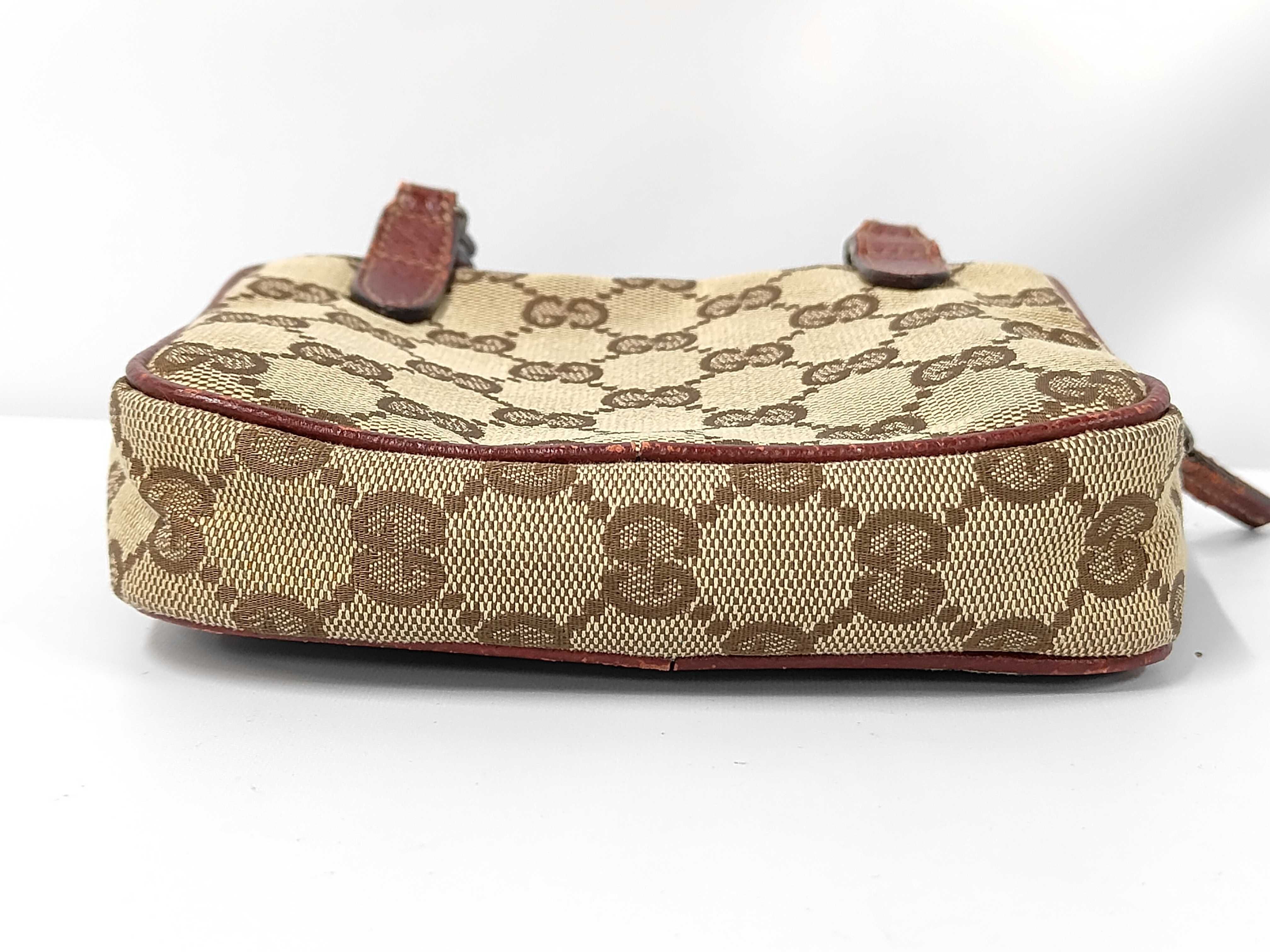 Square Mini Shoulder Pouch GG Canvas Shoulder Bag — view 3