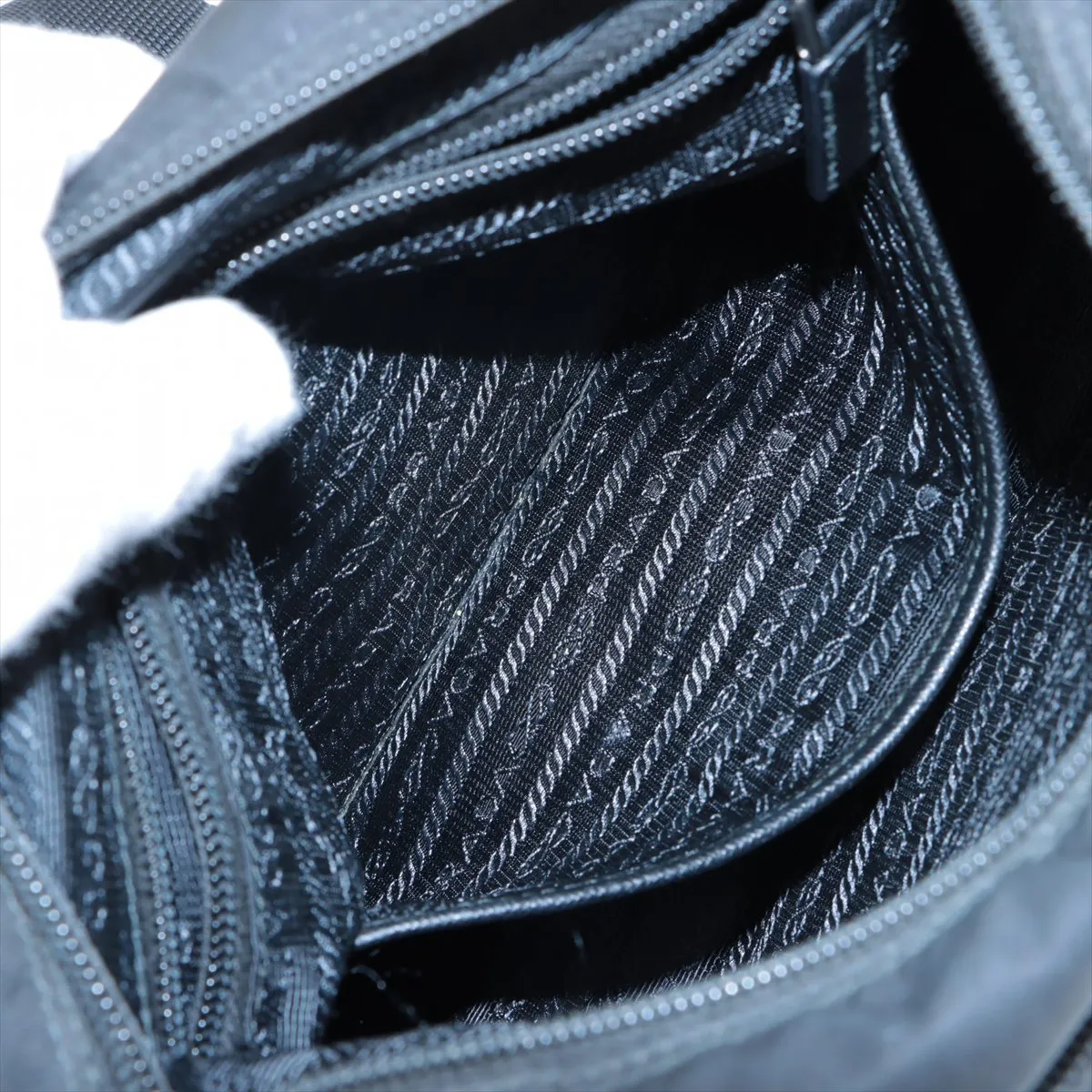 Tessuto Nylon x Leather Shoulder Bag Black — view 8