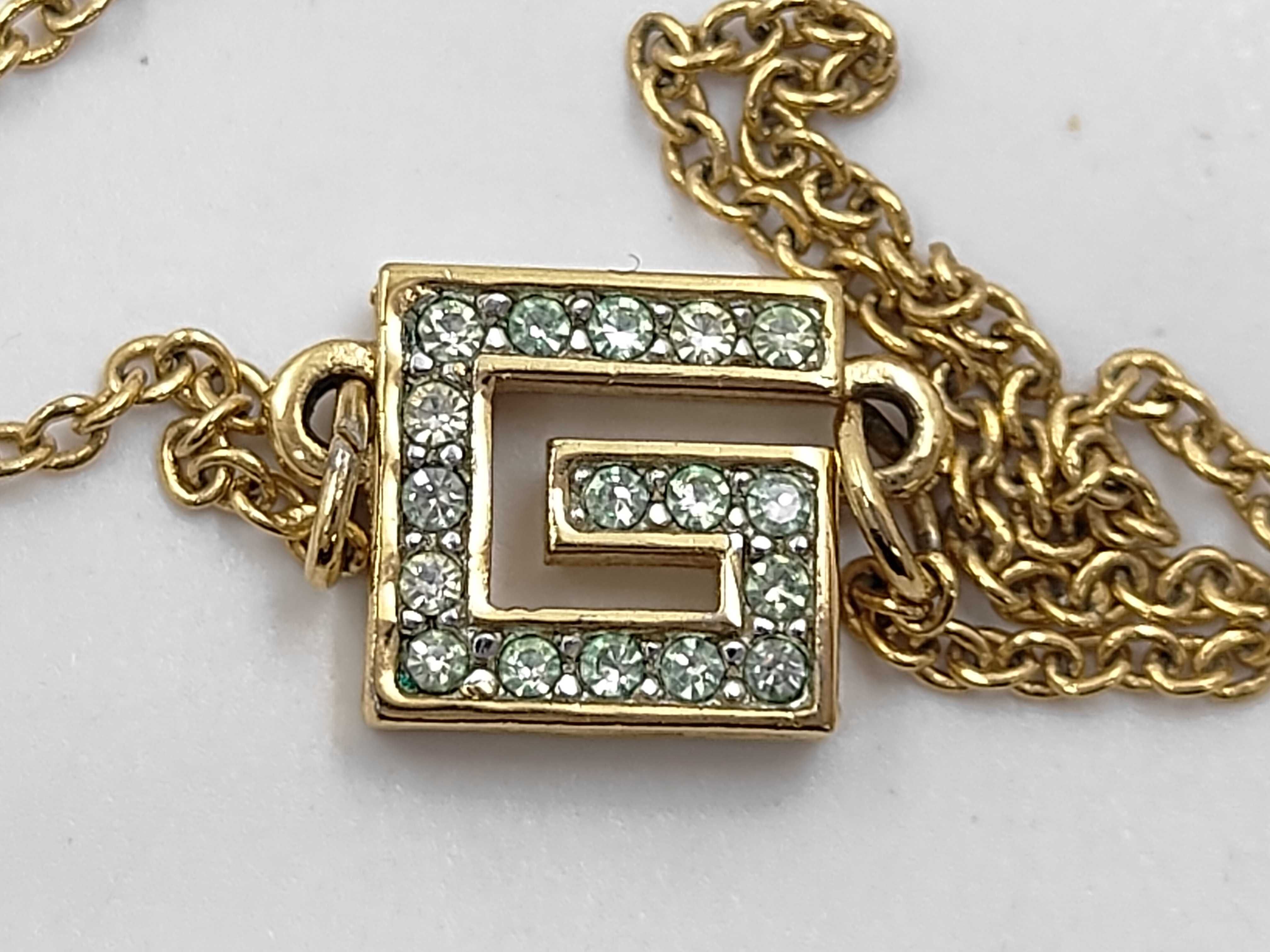 necklace — view 2