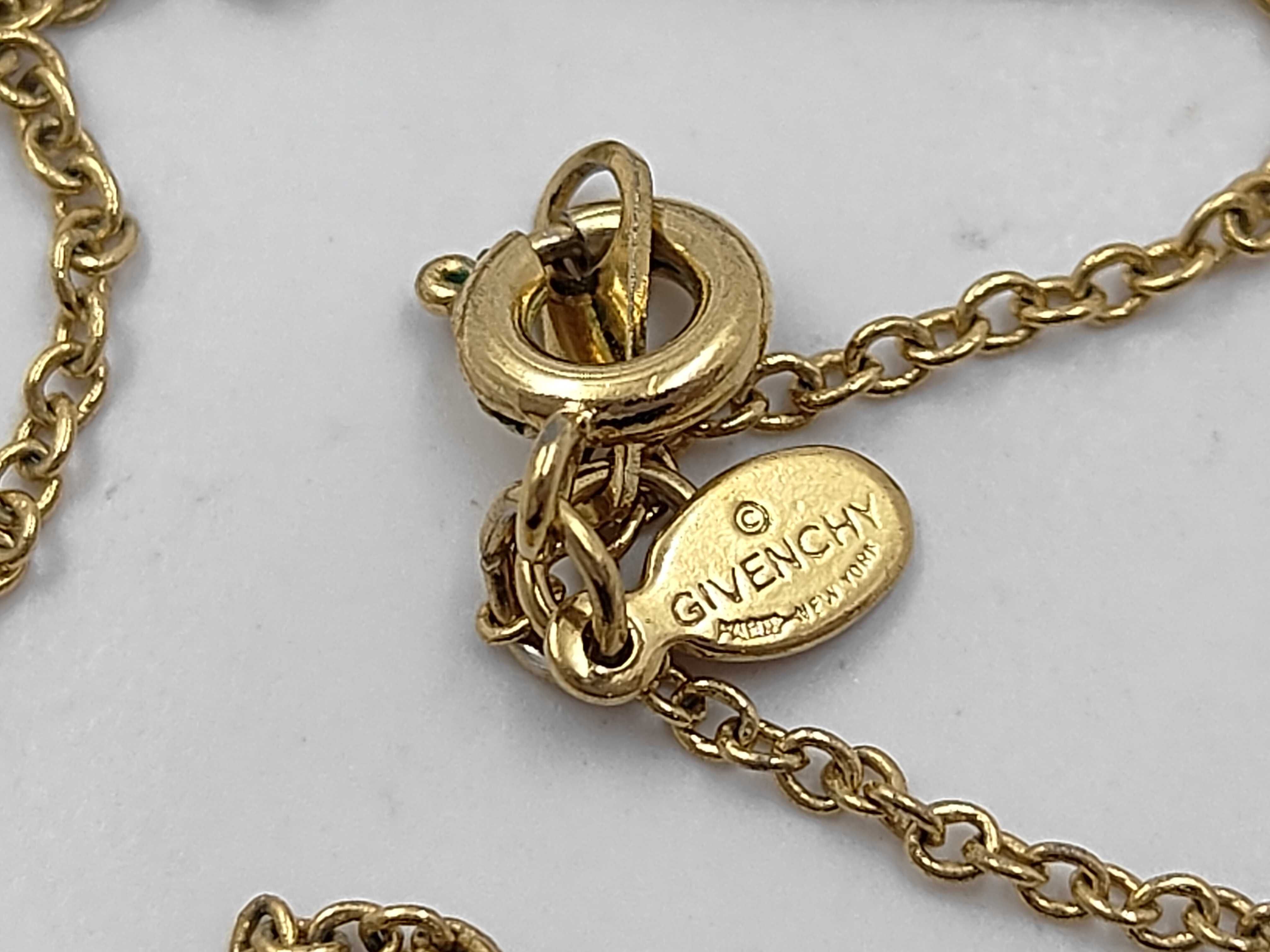 necklace — view 3