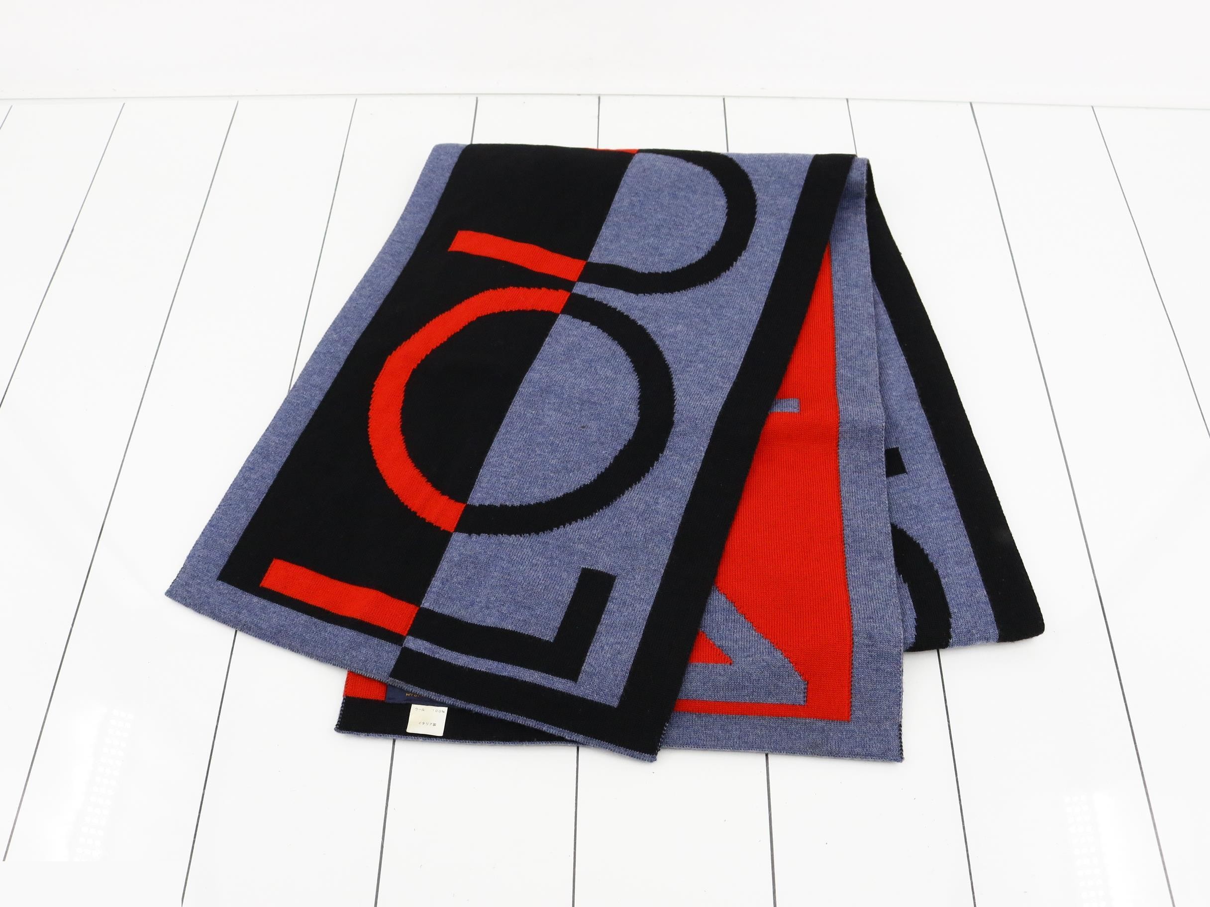 Wool logo scarf with tag. — view 2