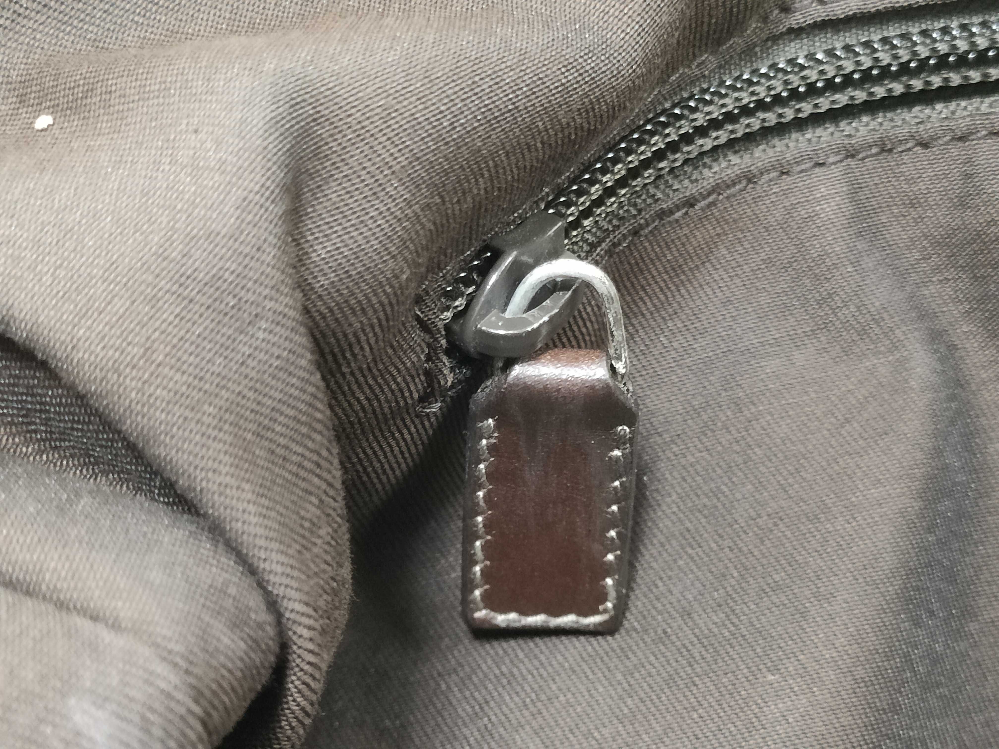 GG Canvas Sherry Shoulder Bag — view 11