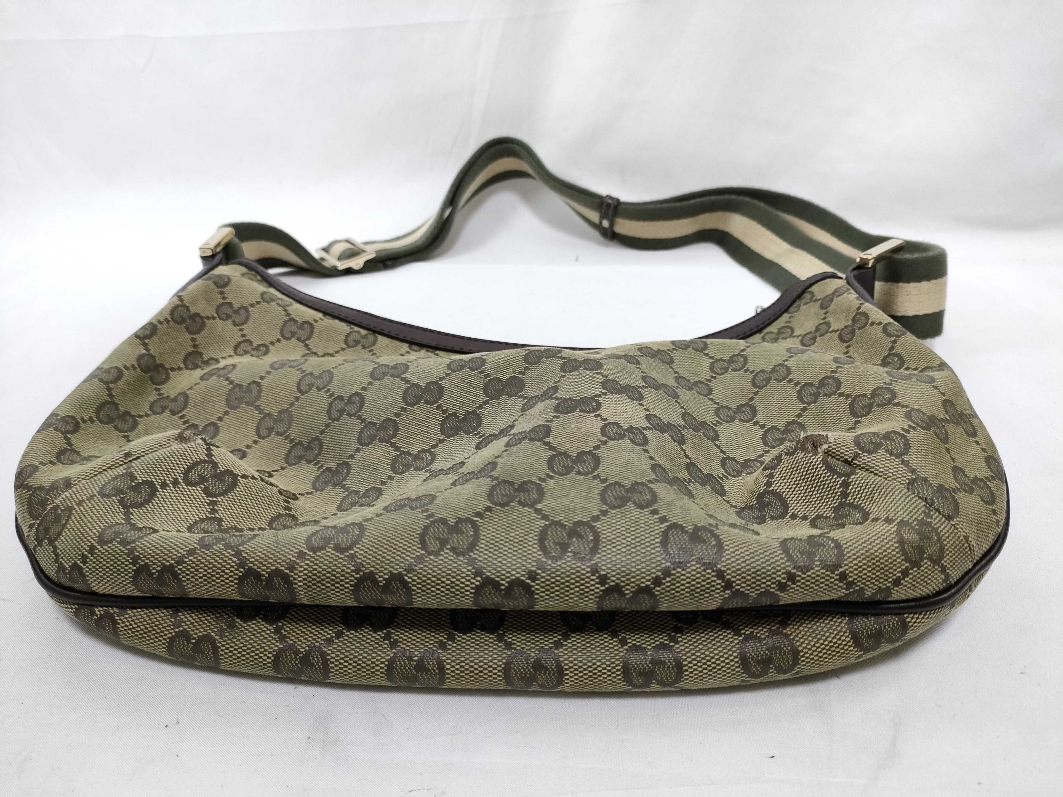 GG Canvas Sherry Shoulder Bag — view 3