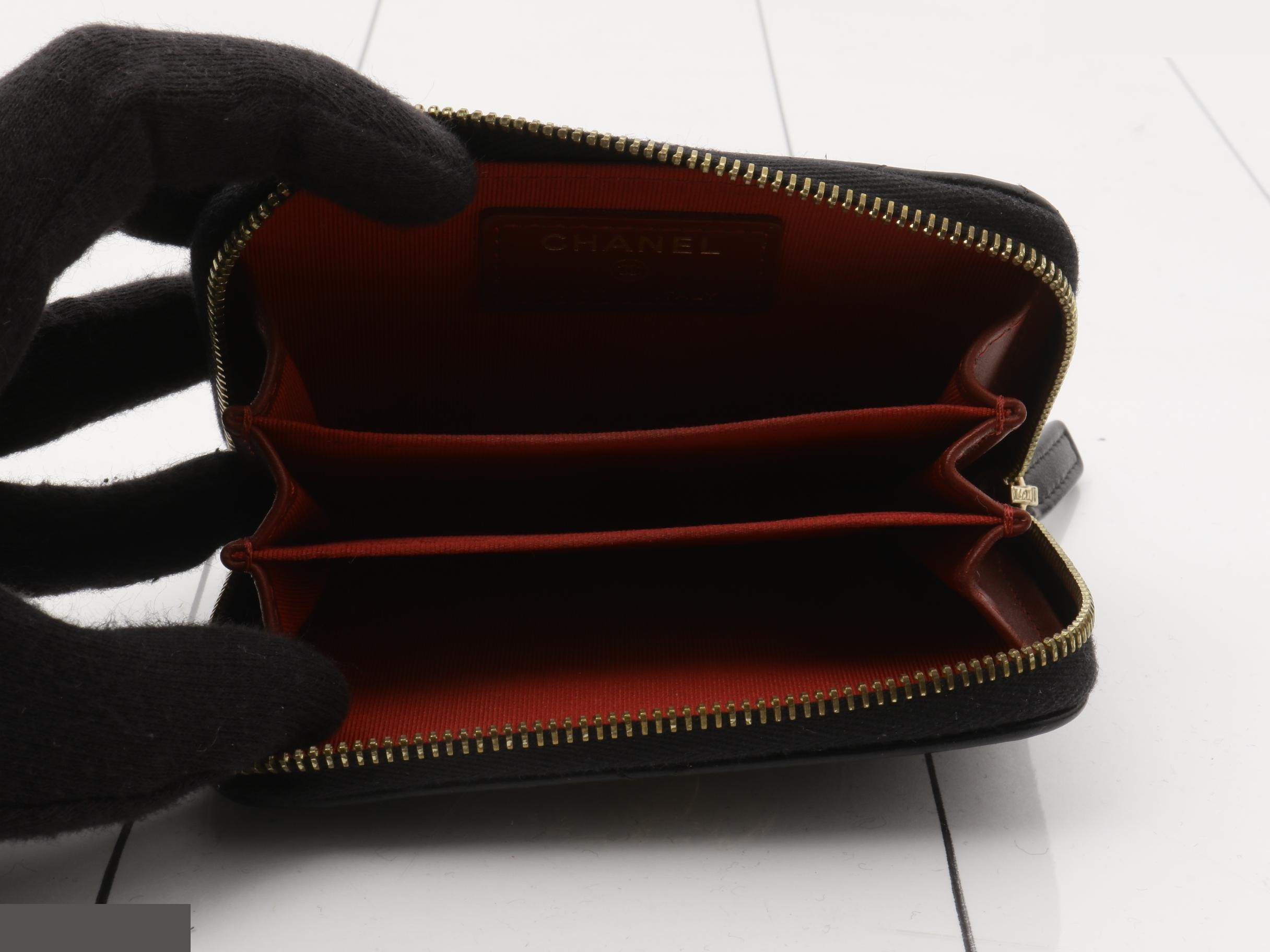 AP0949 Chanel 19 Coin Case — view 4