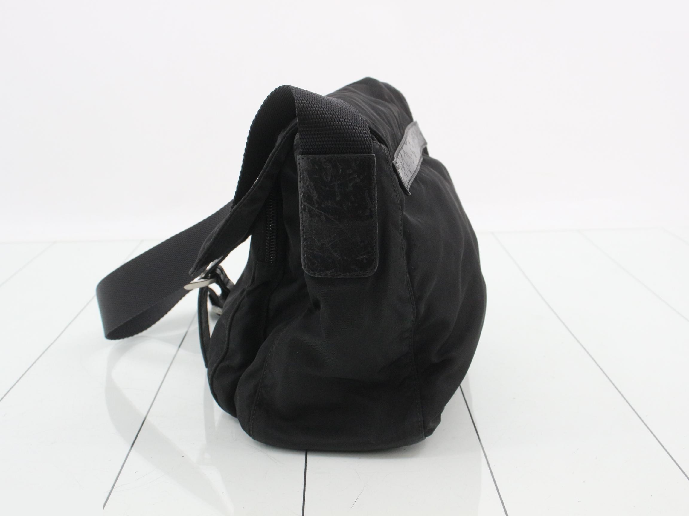Nylon Triangle Logo — view 3