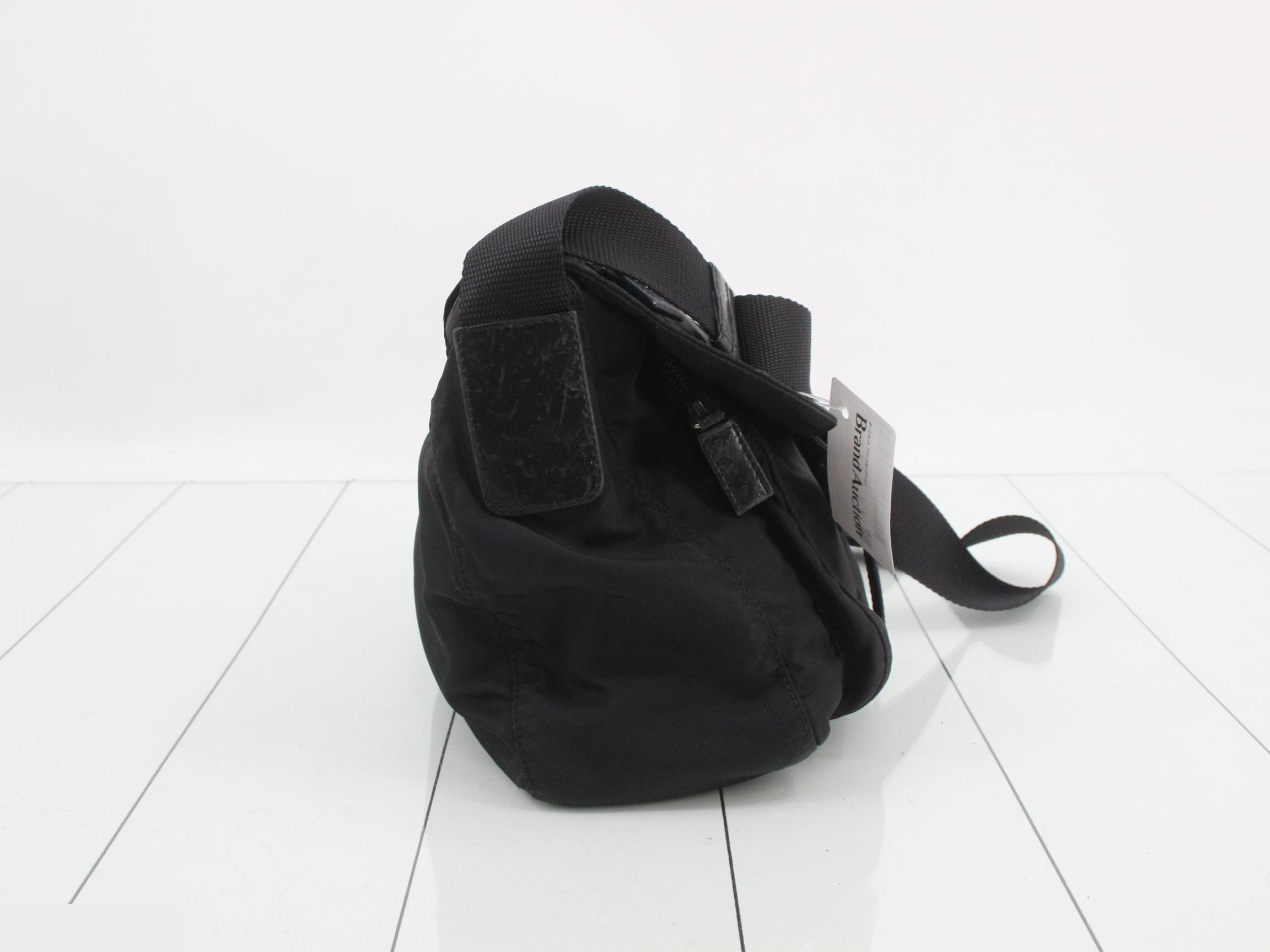 Nylon Triangle Logo — view 4