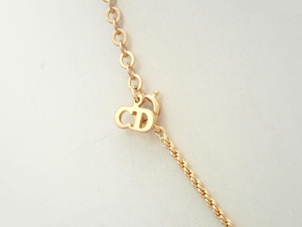 Gold necklace, chain approximately 42cm — view 2