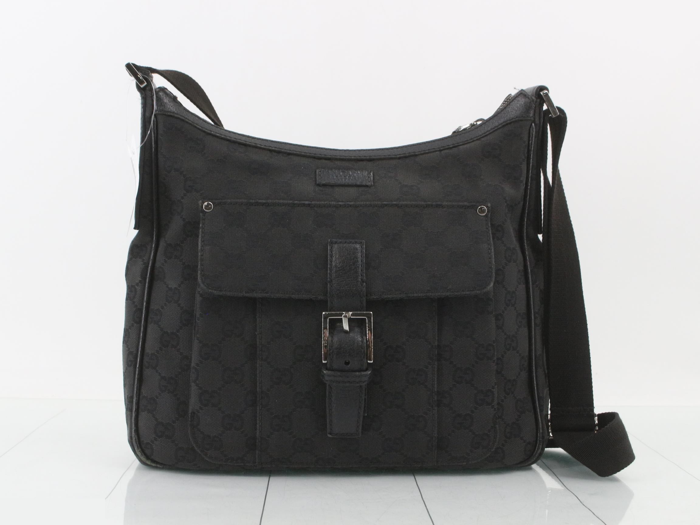 GG Canvas Shoulder Bag