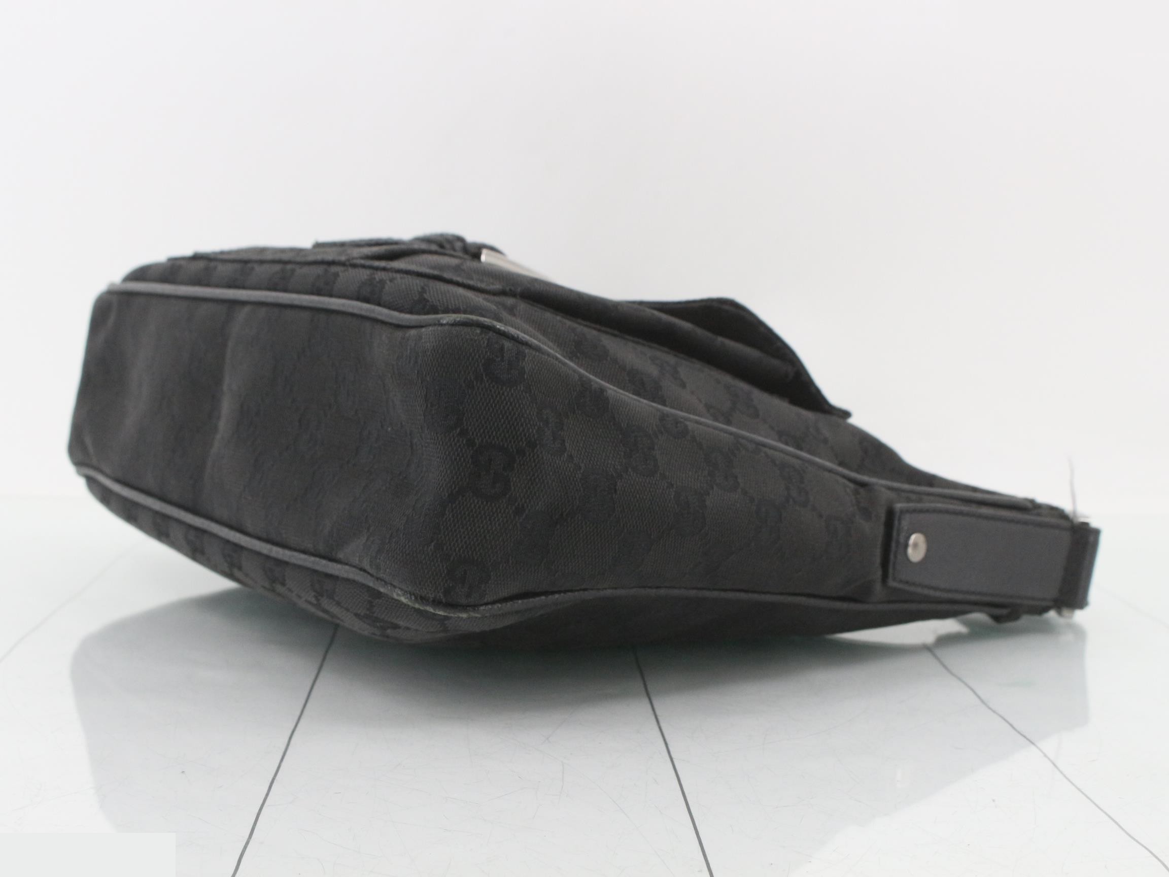 GG Canvas Shoulder Bag — view 6