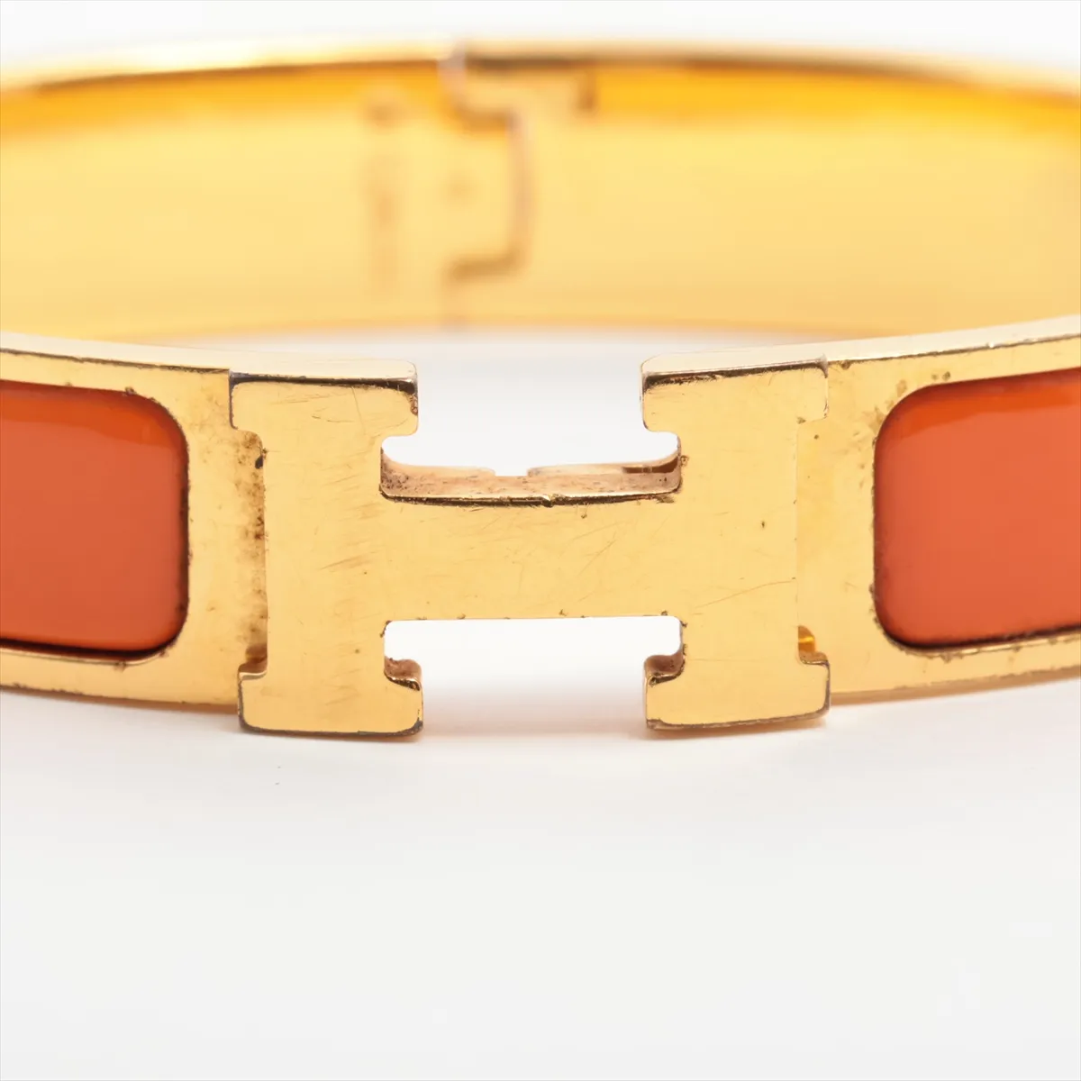 Click H Fan Bangle GP x Enamel Gold — view 3