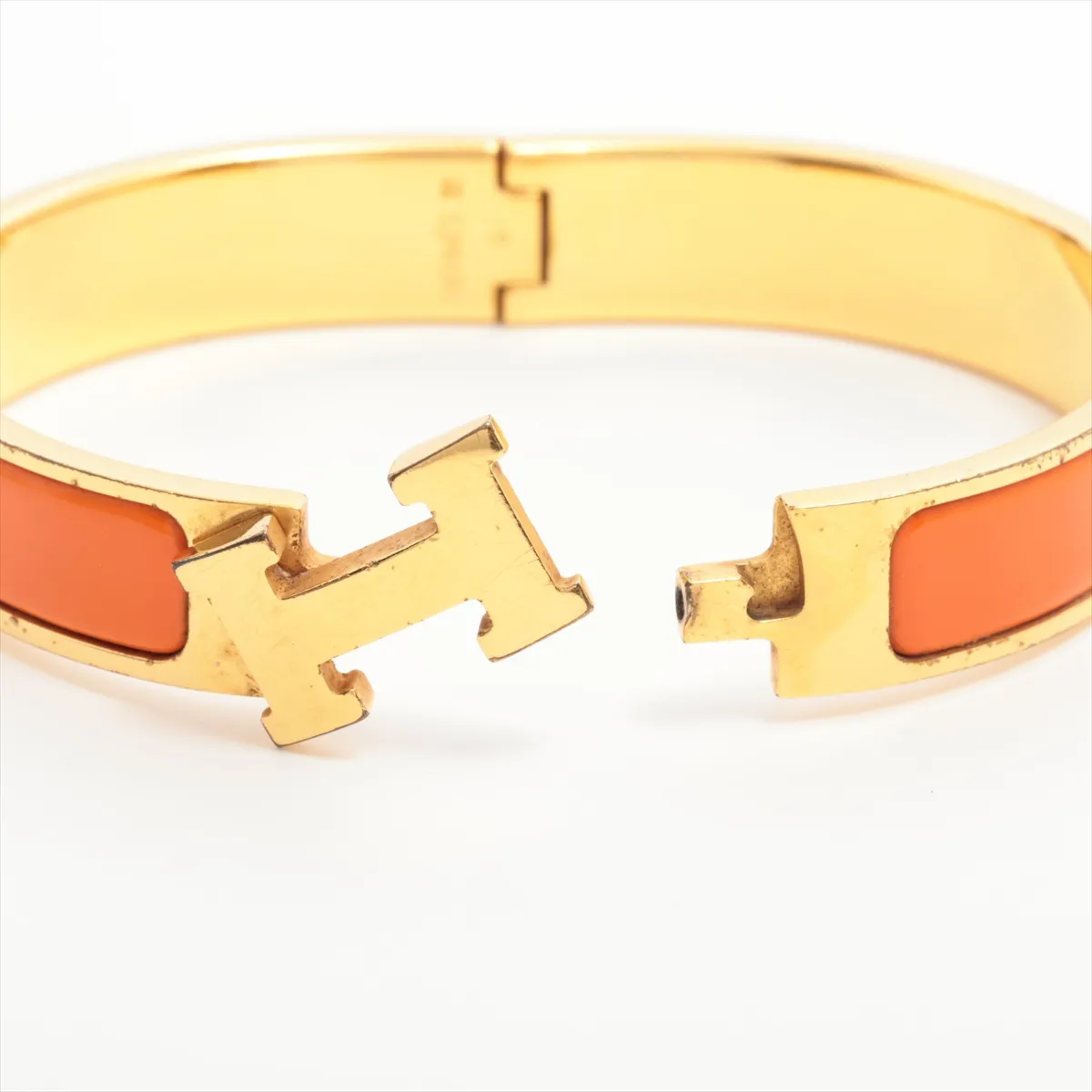 Click H Fan Bangle GP x Enamel Gold — view 5