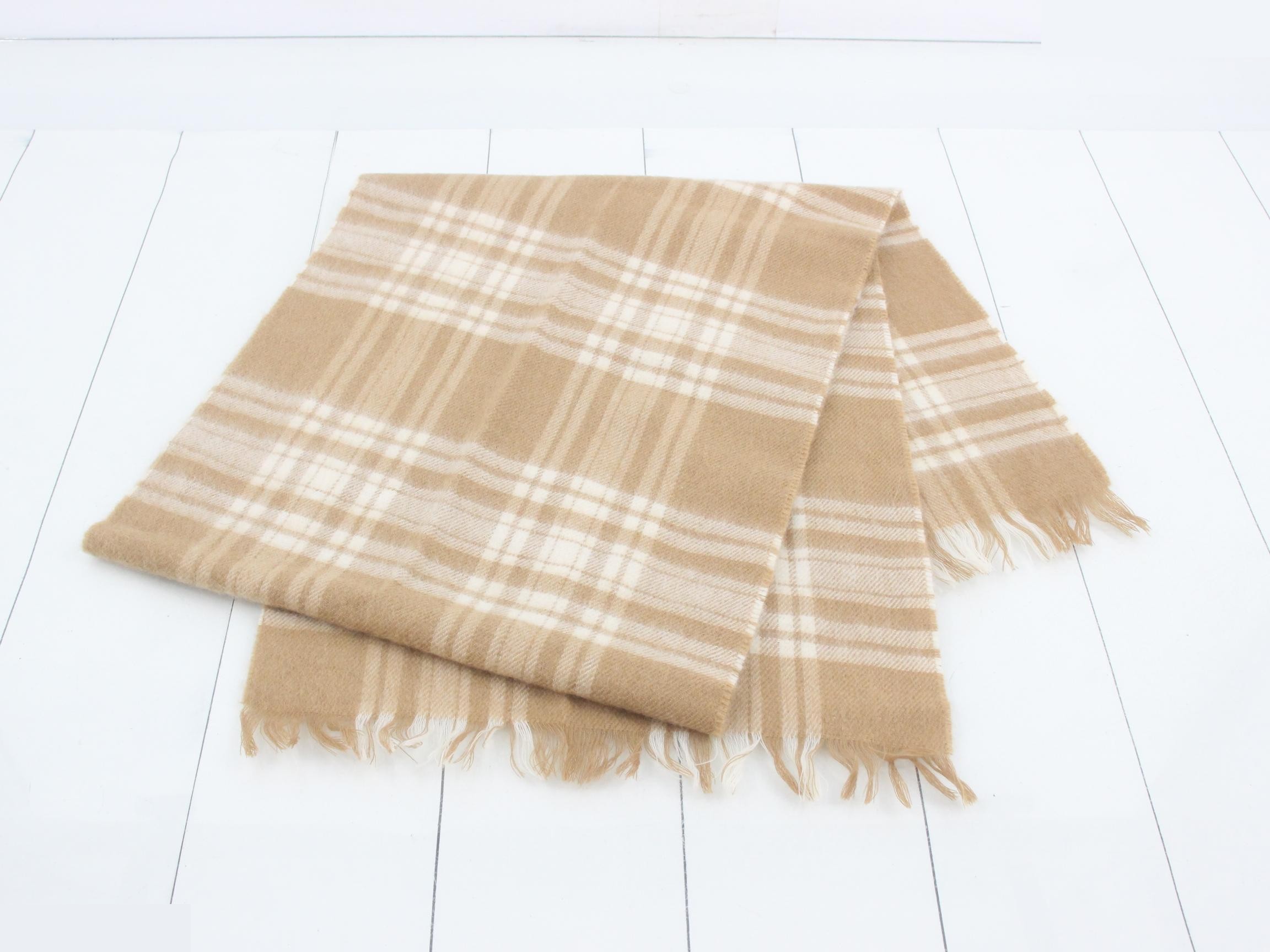 cashmere scarf, check pattern, with tags. — view 3
