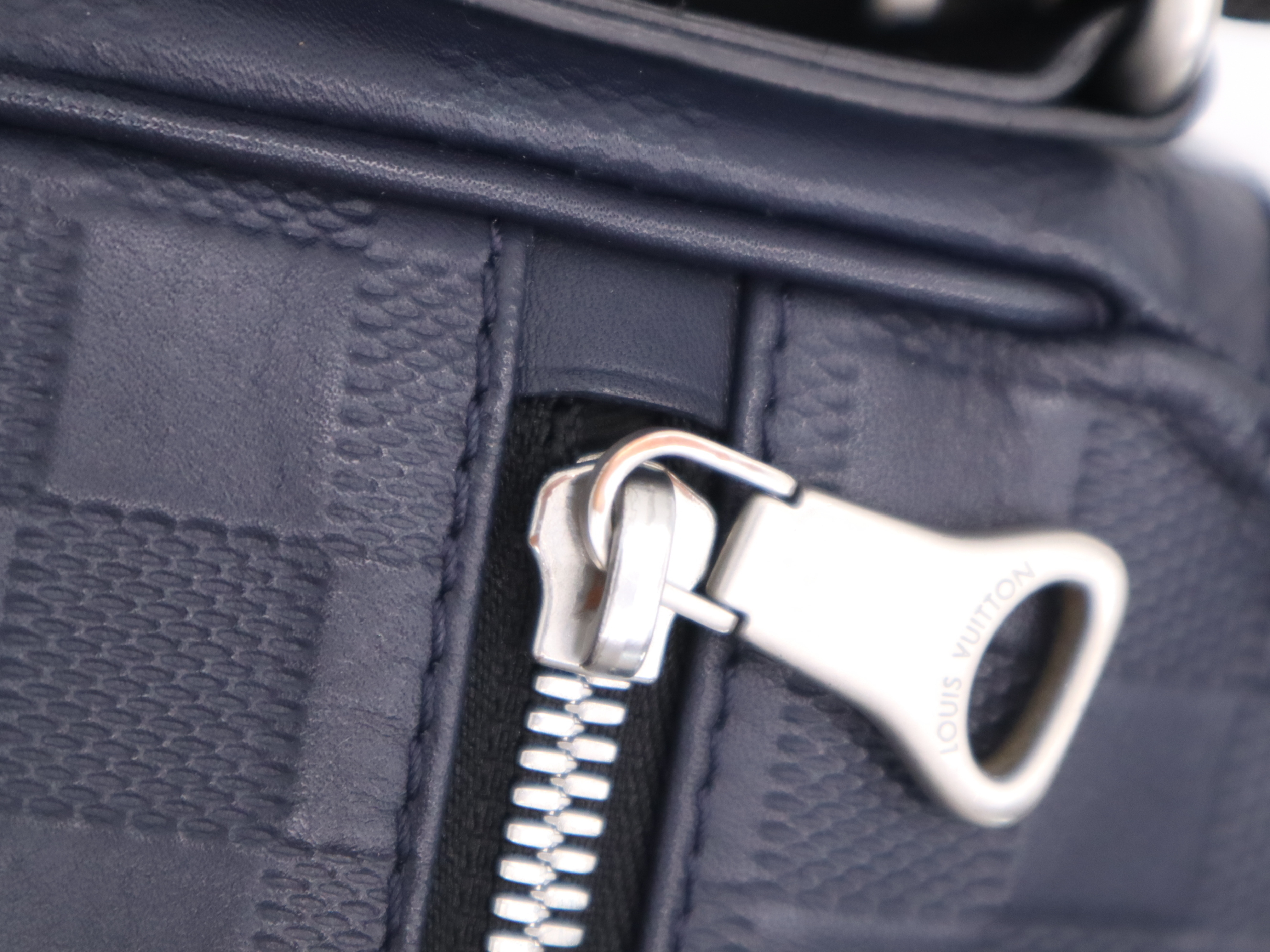 N41039 Damier Infini District MM Navy Shoulder Bag with Dust Bag — view 10