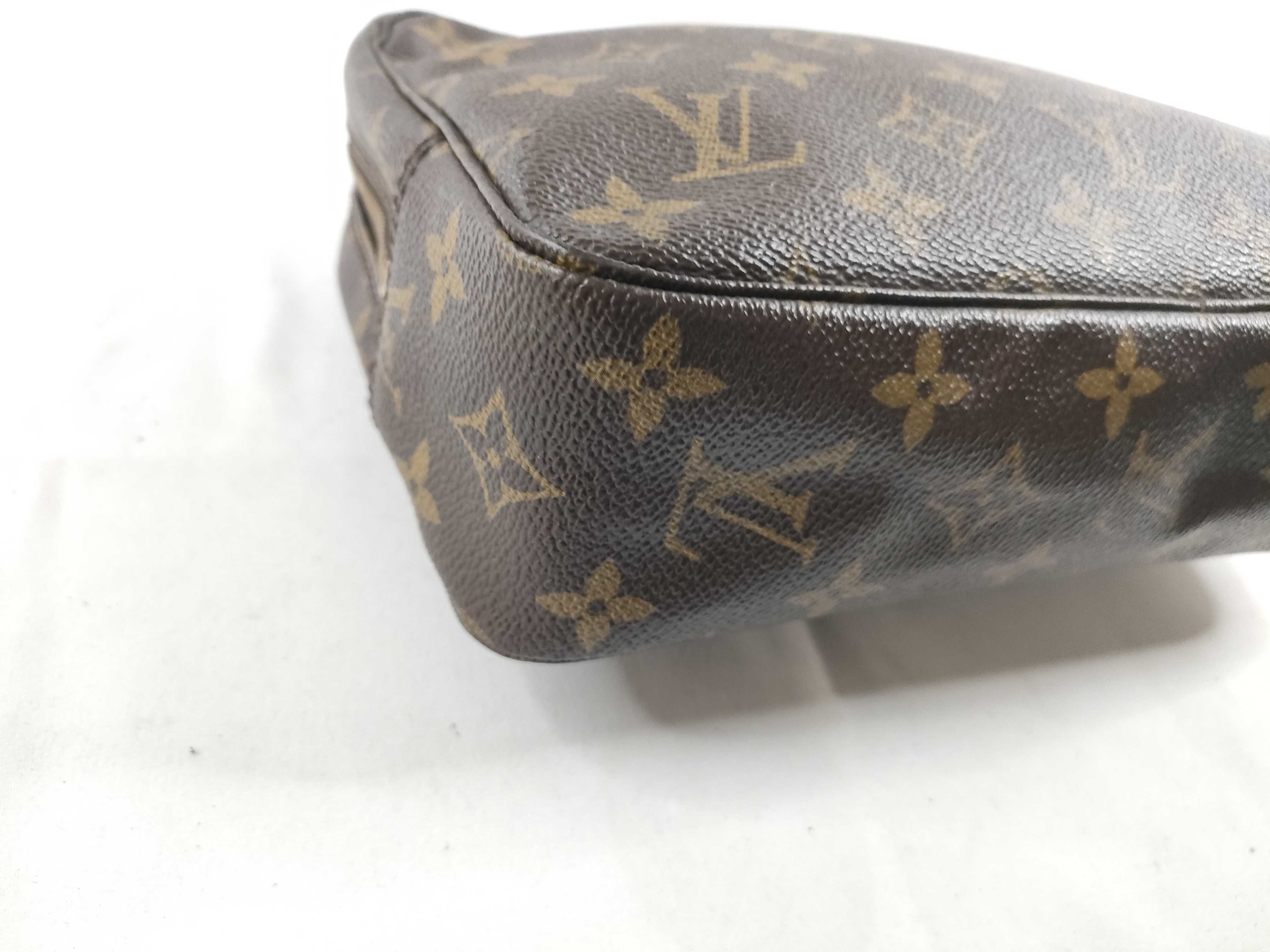 Monogram Louis Vuitton Troussard Toilette 23 Monogram Pouch — view 3