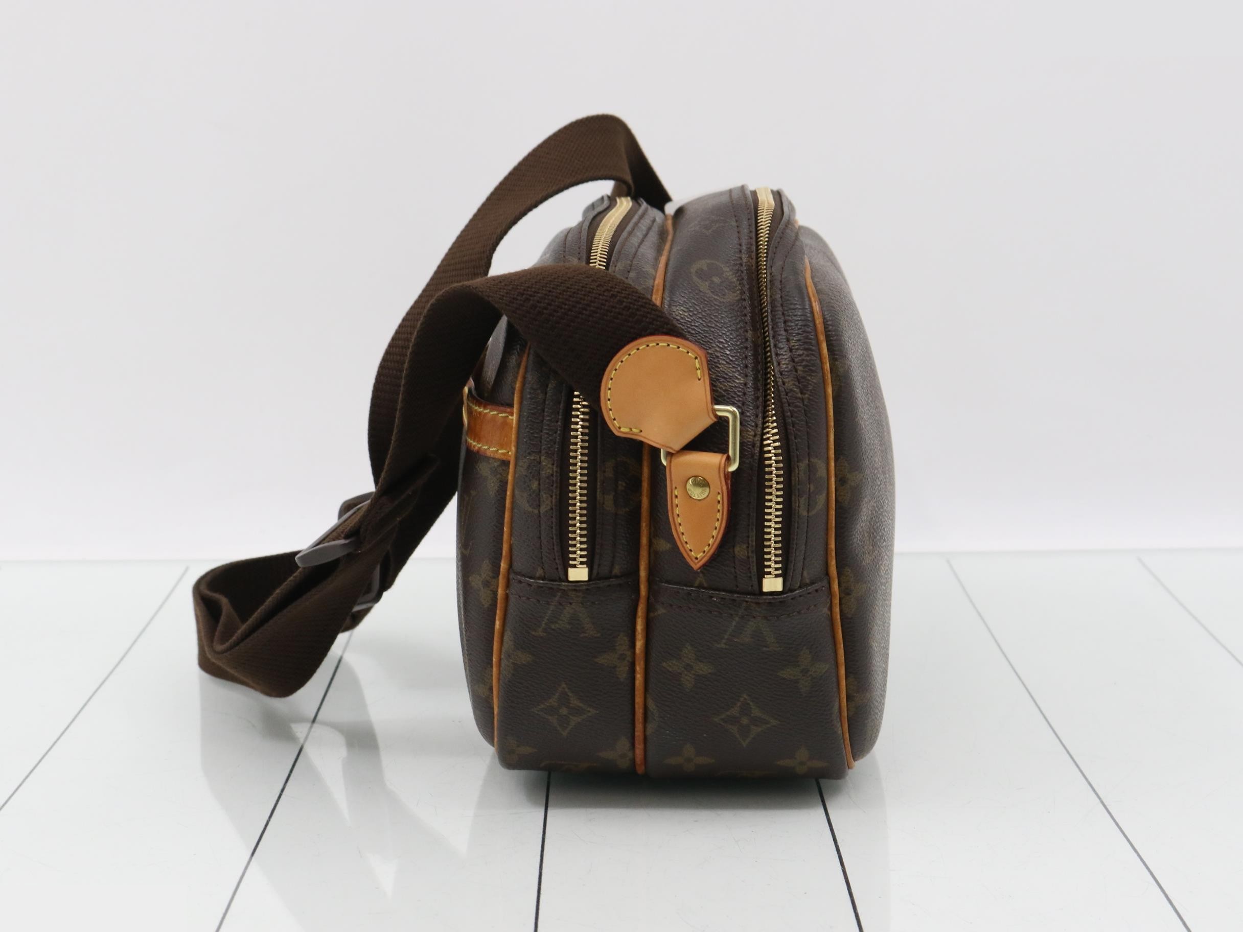 M45254 Reporter PM Shoulder Bag — view 3