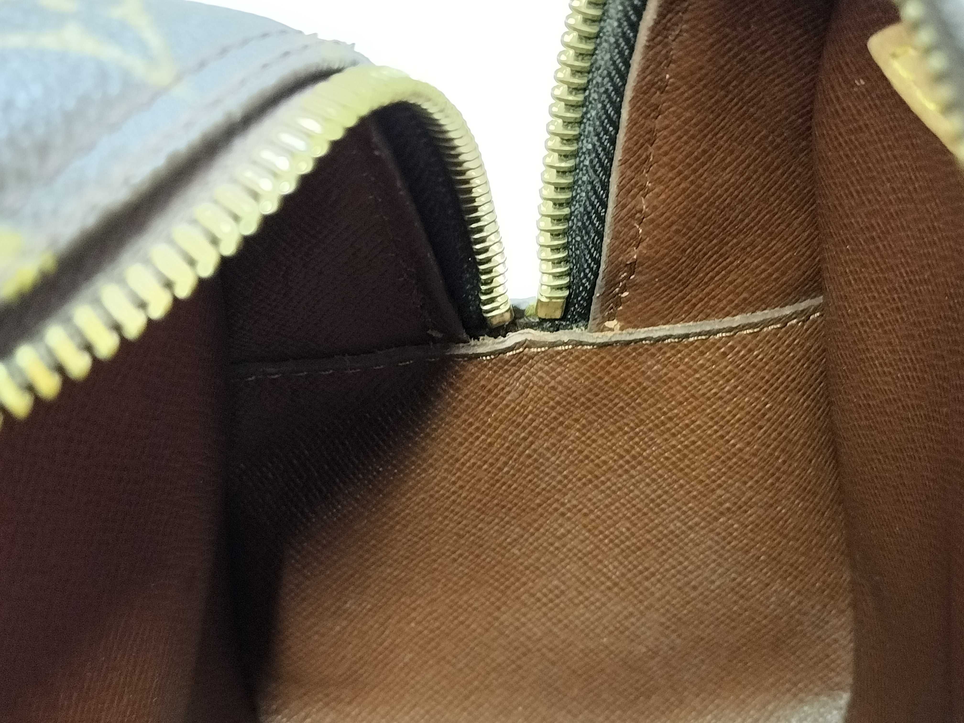 Monogram Blois M51221 Shoulder Bag (Serial Number Unknown) — view 11