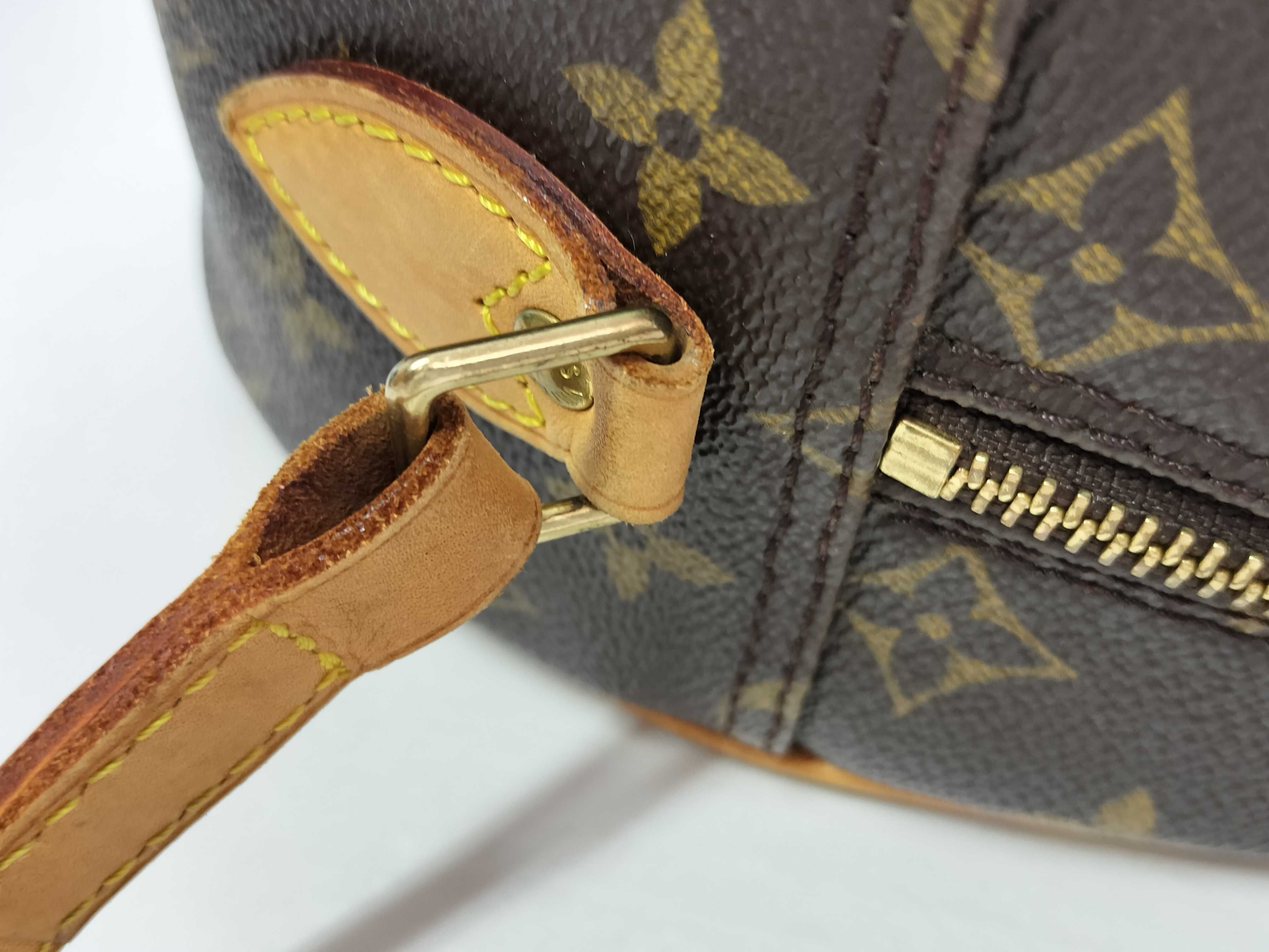 Monogram Blois M51221 Shoulder Bag (Serial Number Unknown) — view 5