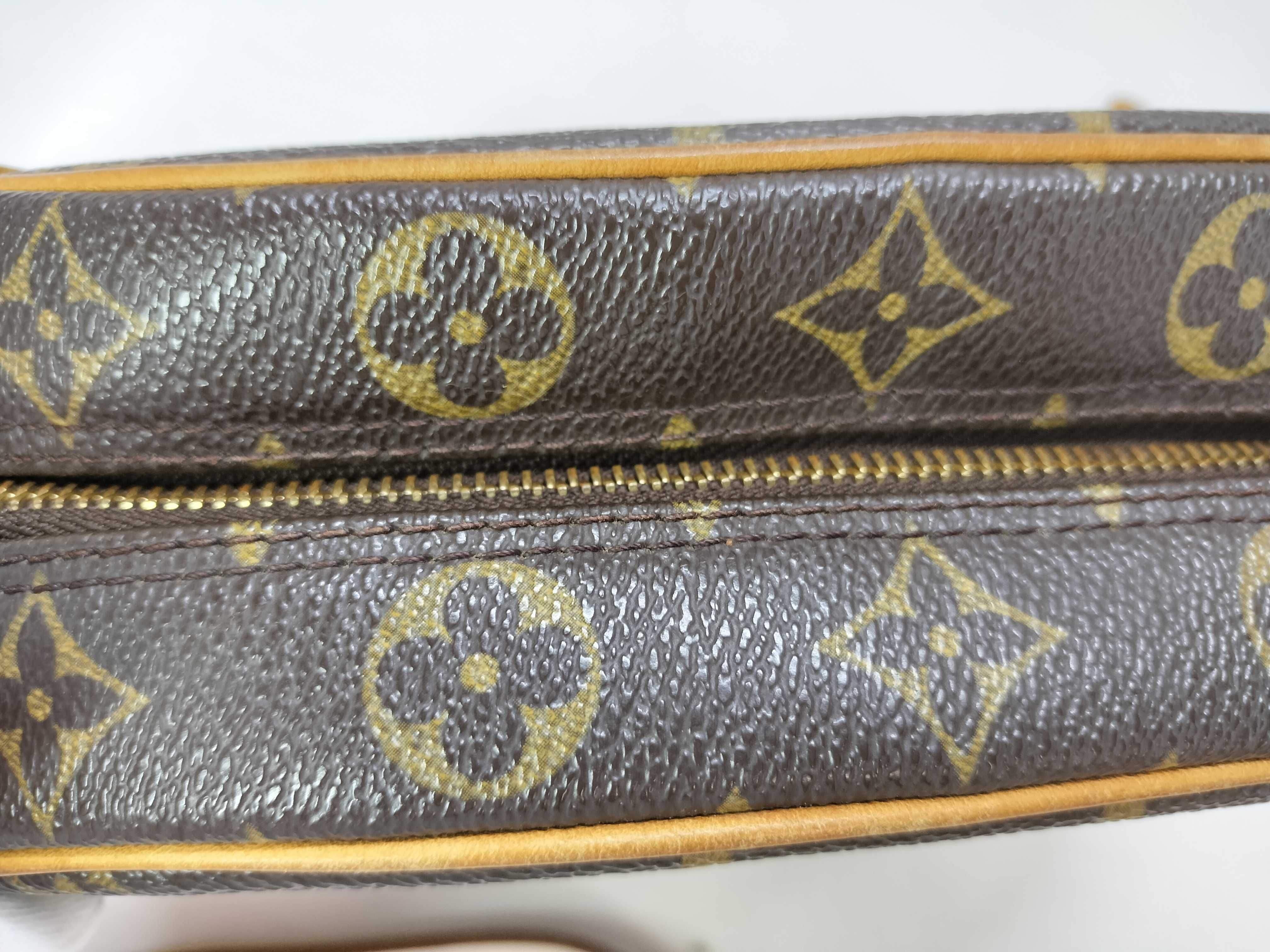 Monogram Blois M51221 Shoulder Bag (Serial Number Unknown) — view 6