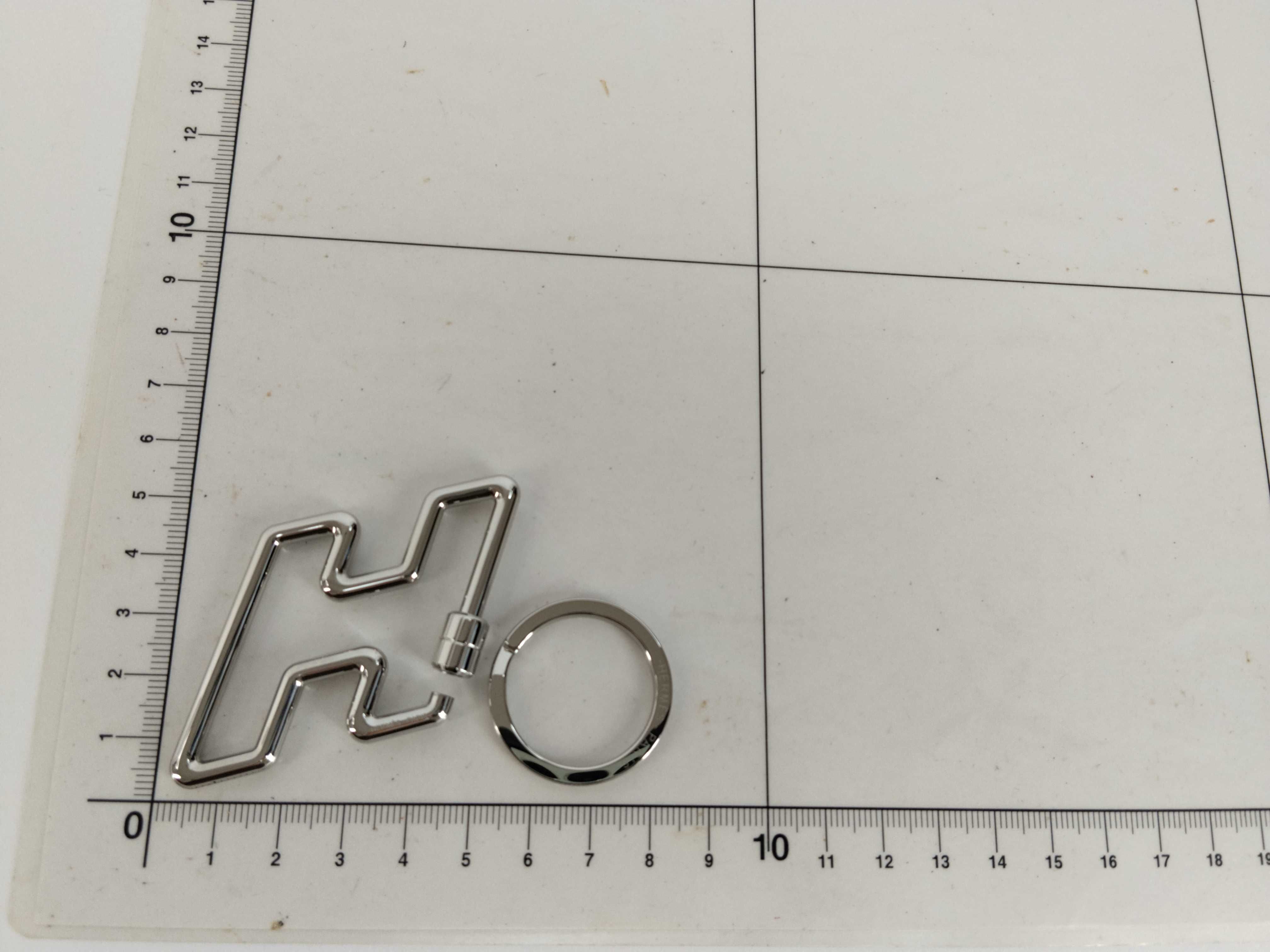 H-Two Speed ​​Keyring Key Case — view 9