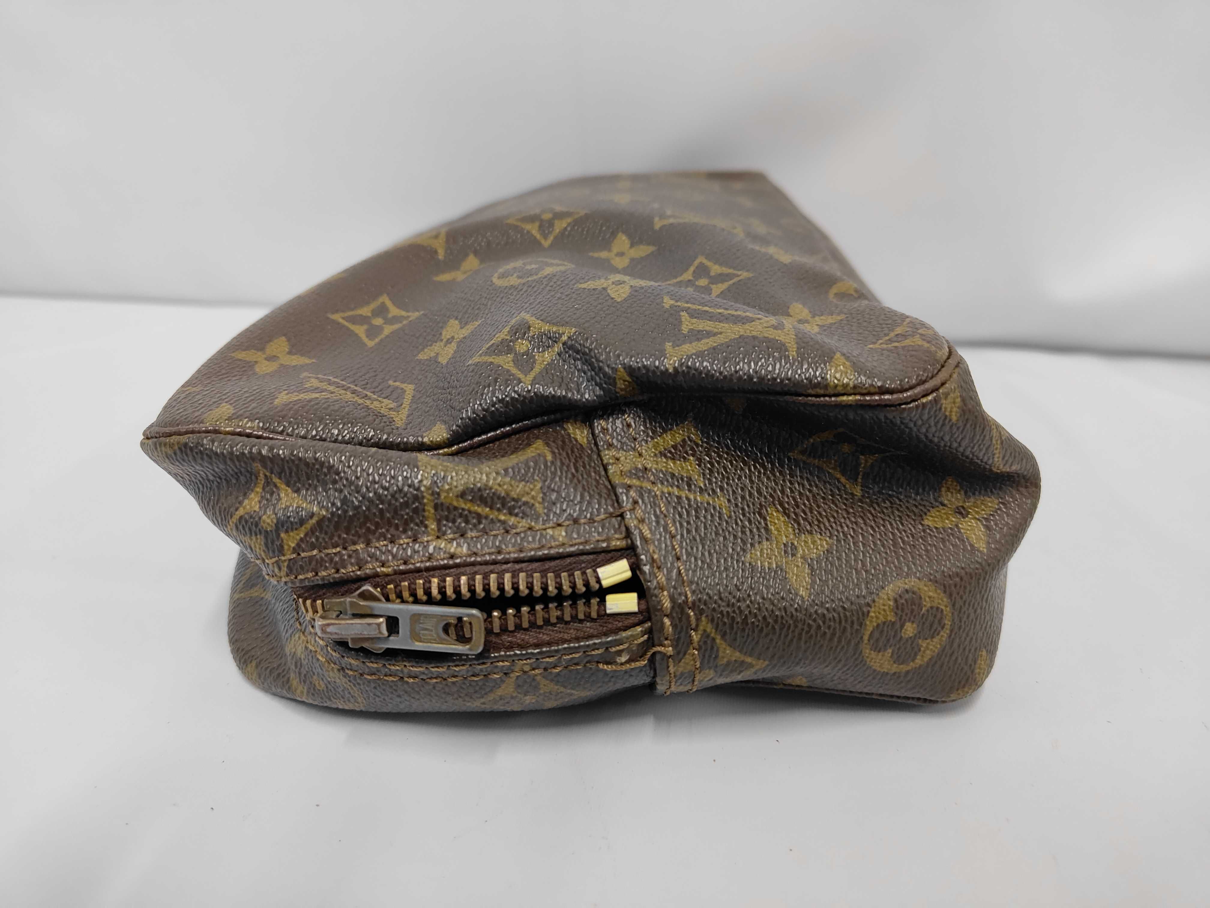 Trousse Toilette M47522 Monogram Pouch — view 6