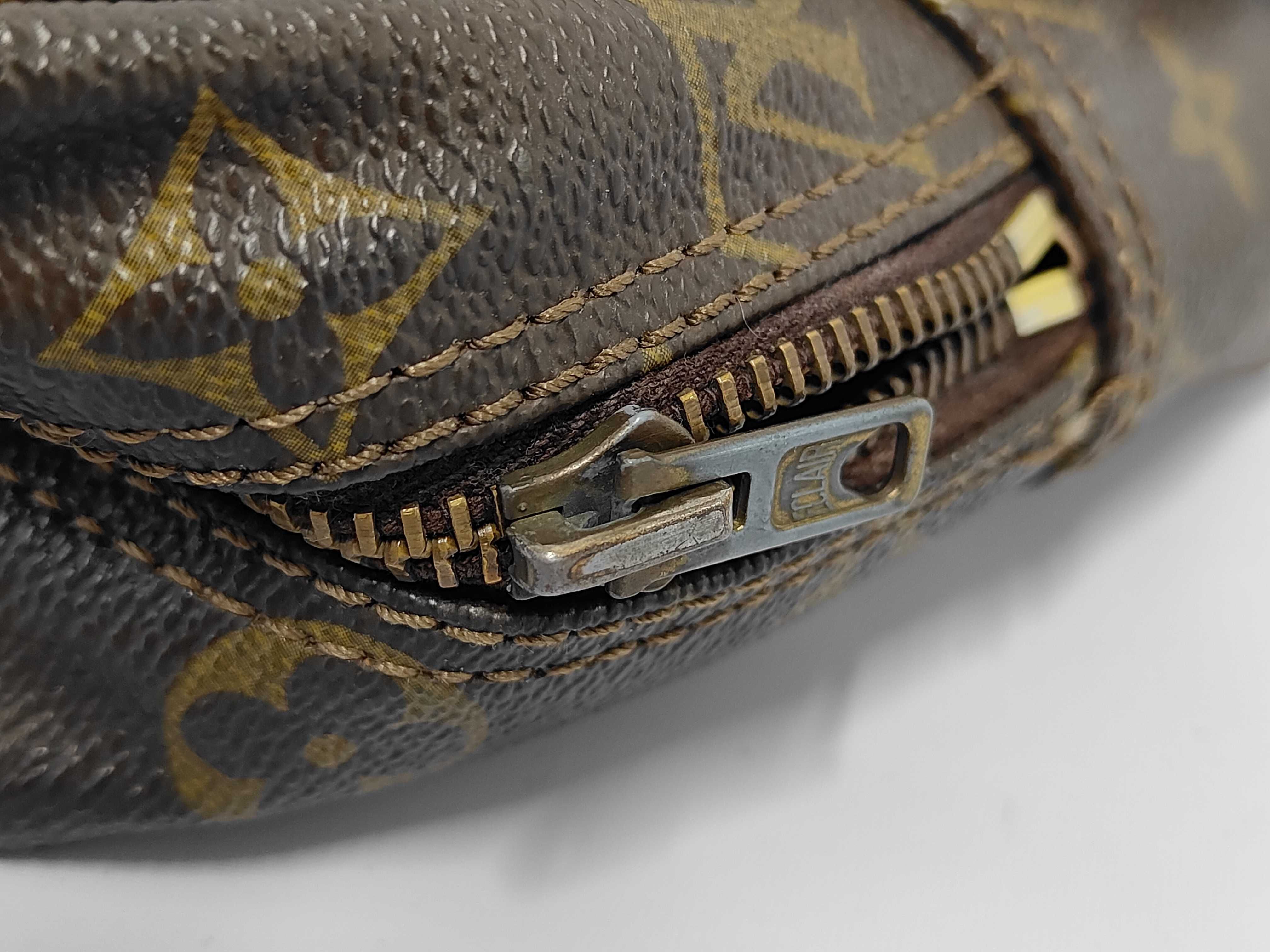 Trousse Toilette M47522 Monogram Pouch — view 8