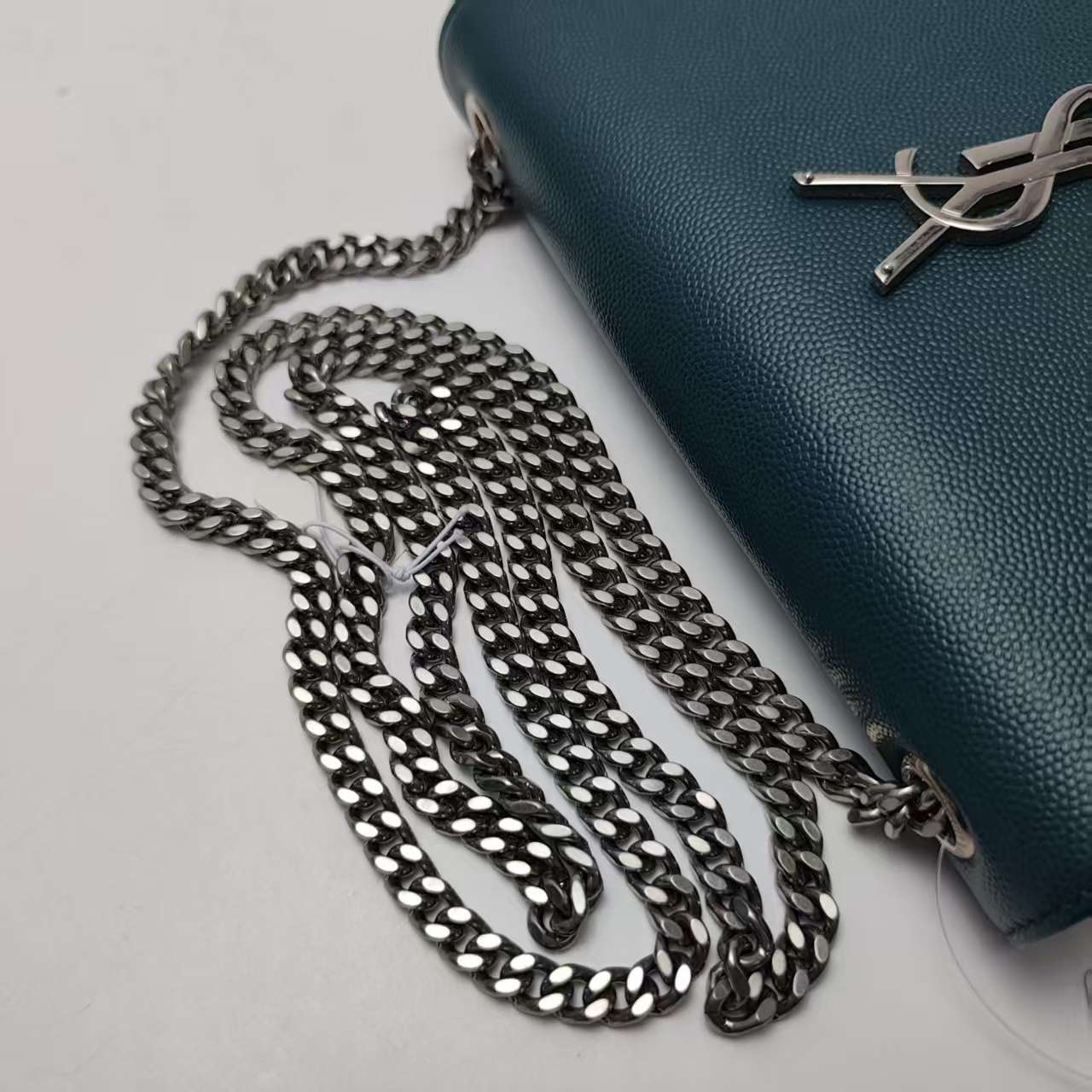 【*Shipped from: China*】Yves Saint Laurent Kate Leather Shoulder Bag — view 14