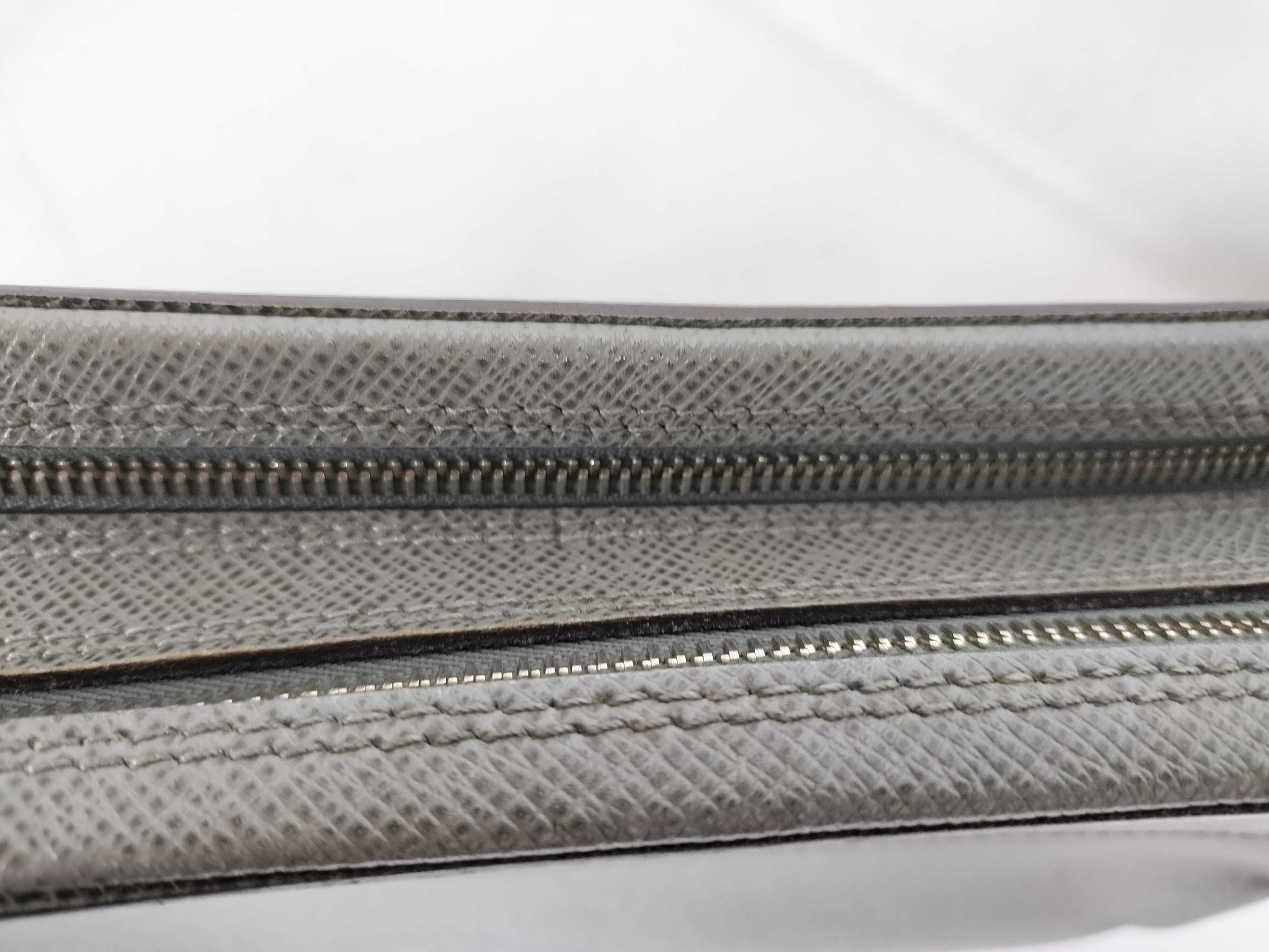 Taiga Neo Pavel Clutch Bag M32684 Clutch Bag — view 9