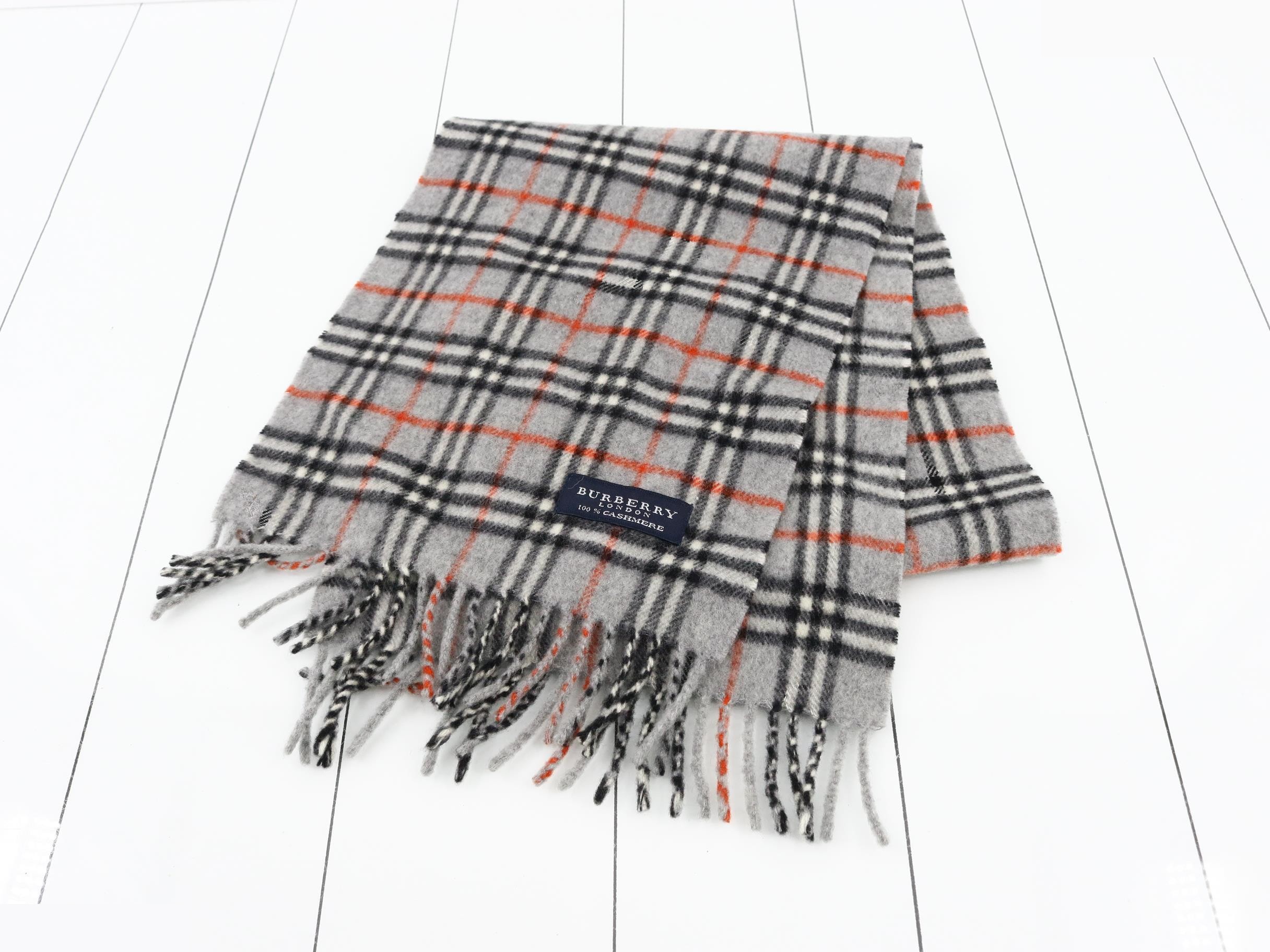 Scarf, Nova check pattern, gray — view 2