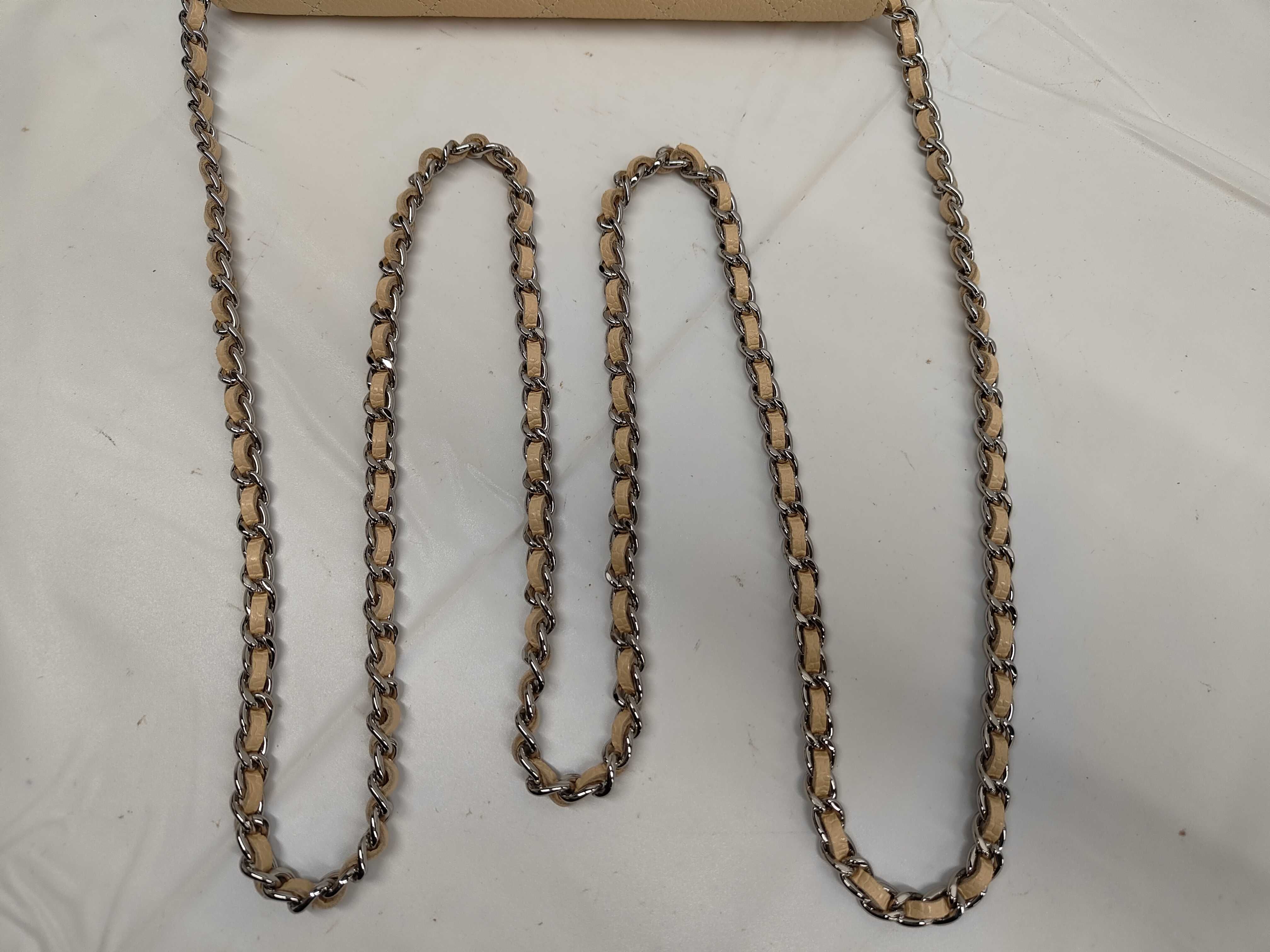 wallet chain, caviar leather shoulder bag — view 3