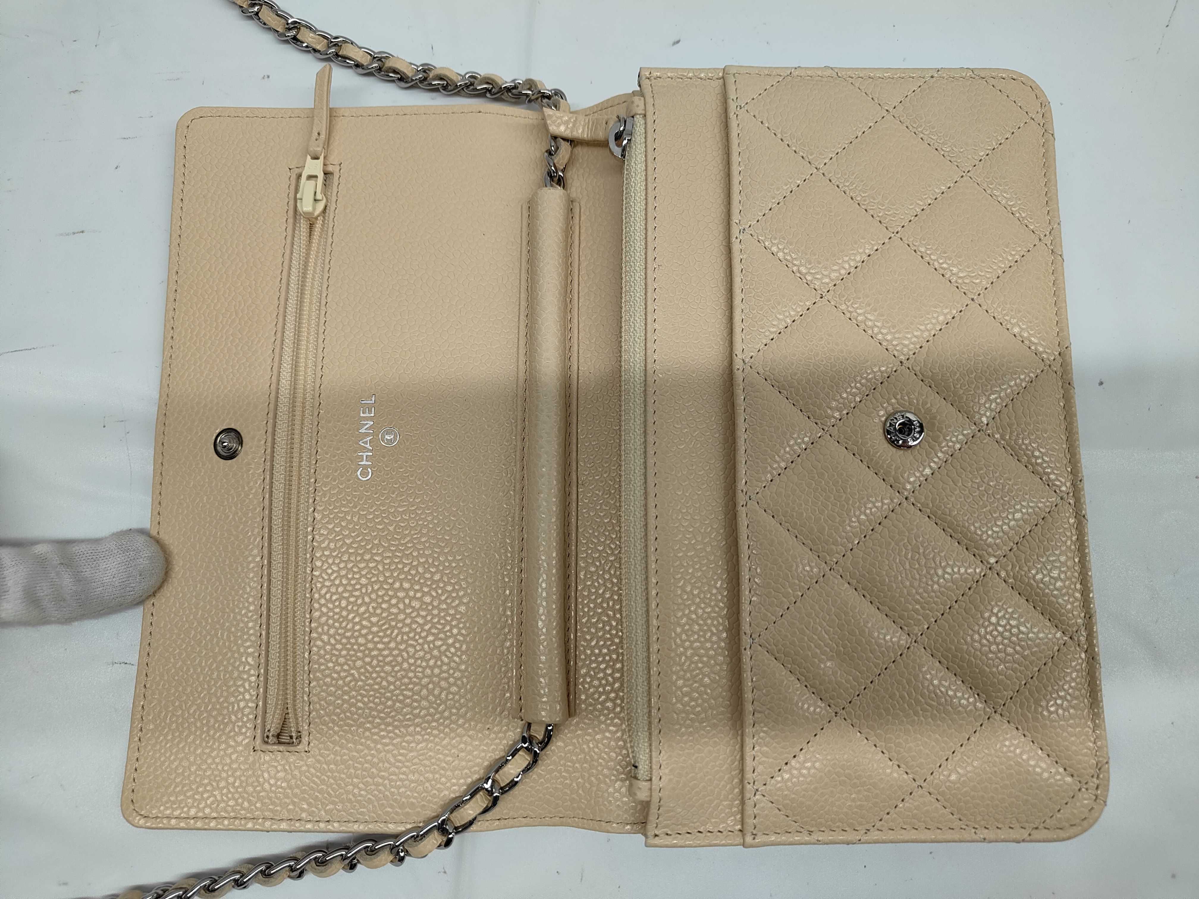 wallet chain, caviar leather shoulder bag — view 7
