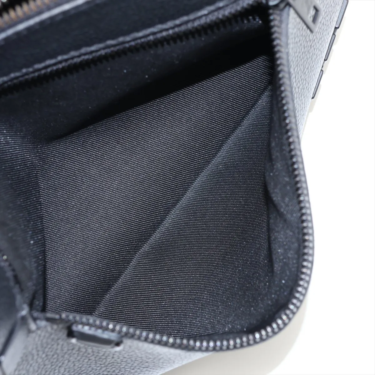 LV Aerogram Pochette iPad M69837 Black (RFID detected) — view 6