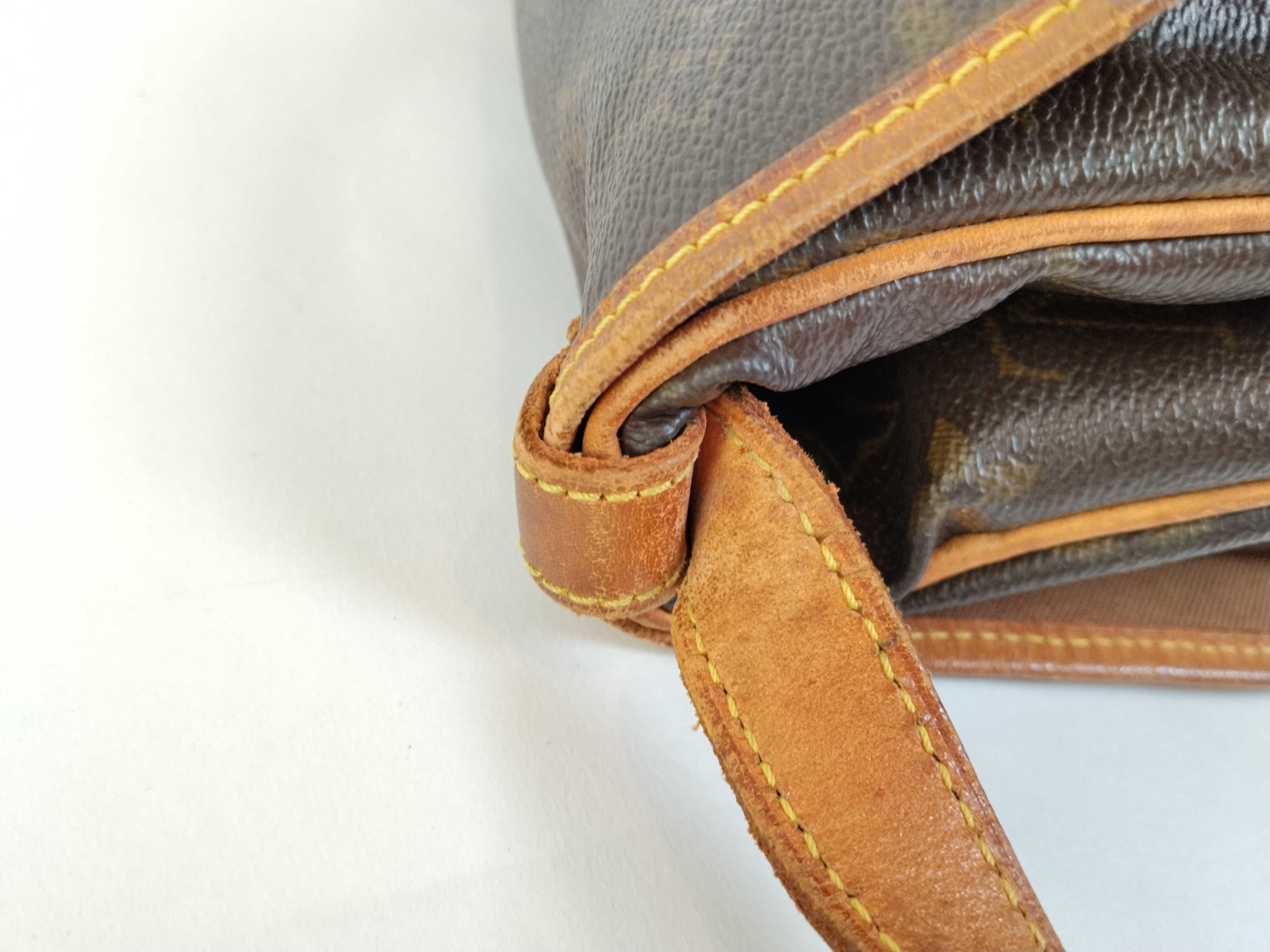 Monogram LV M42256 Monogram Saumur Shoulder Bag — view 6