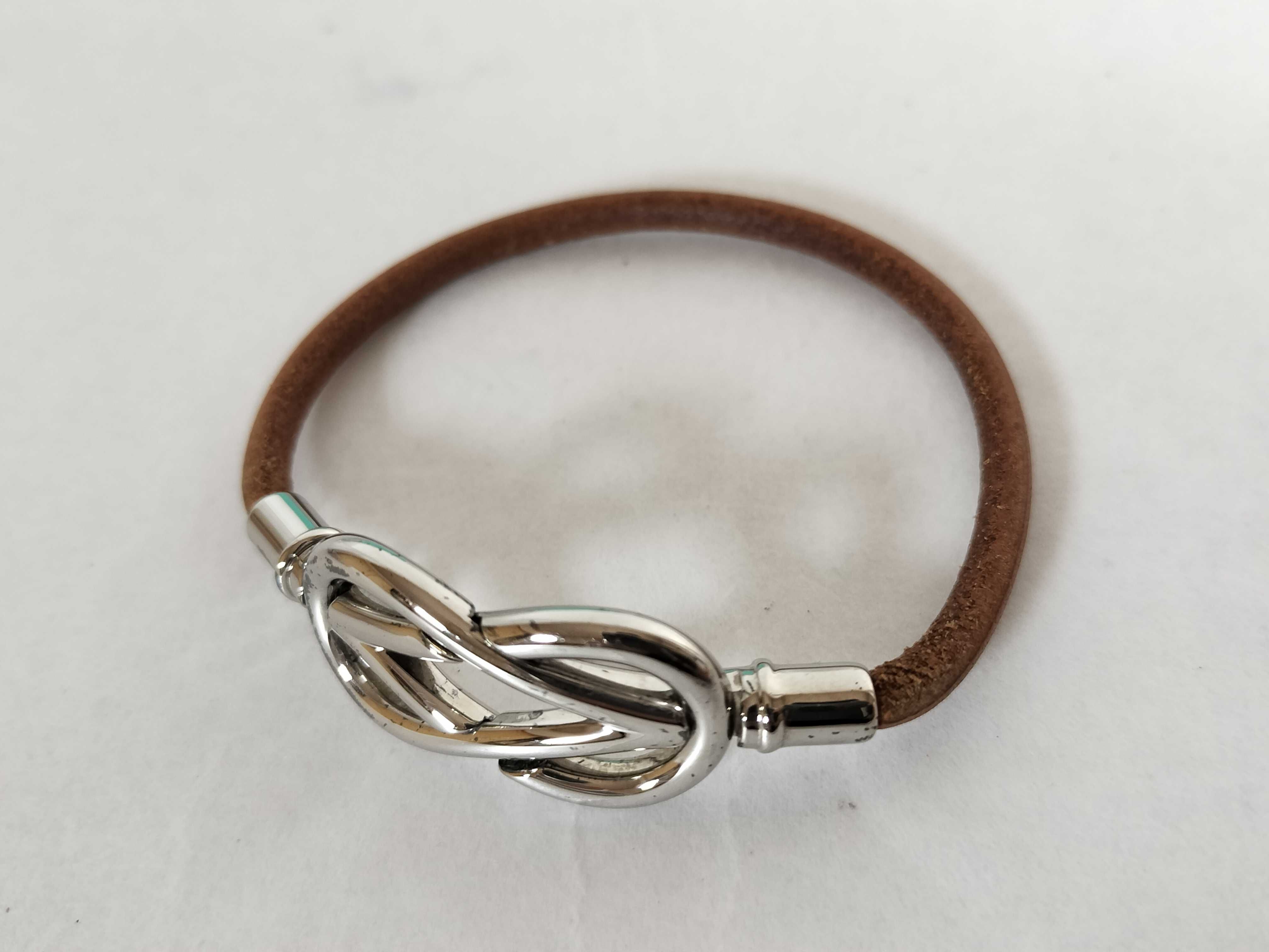 Atame Bracelet. Accessories: Box. Bracelet/Bangle. — view 6