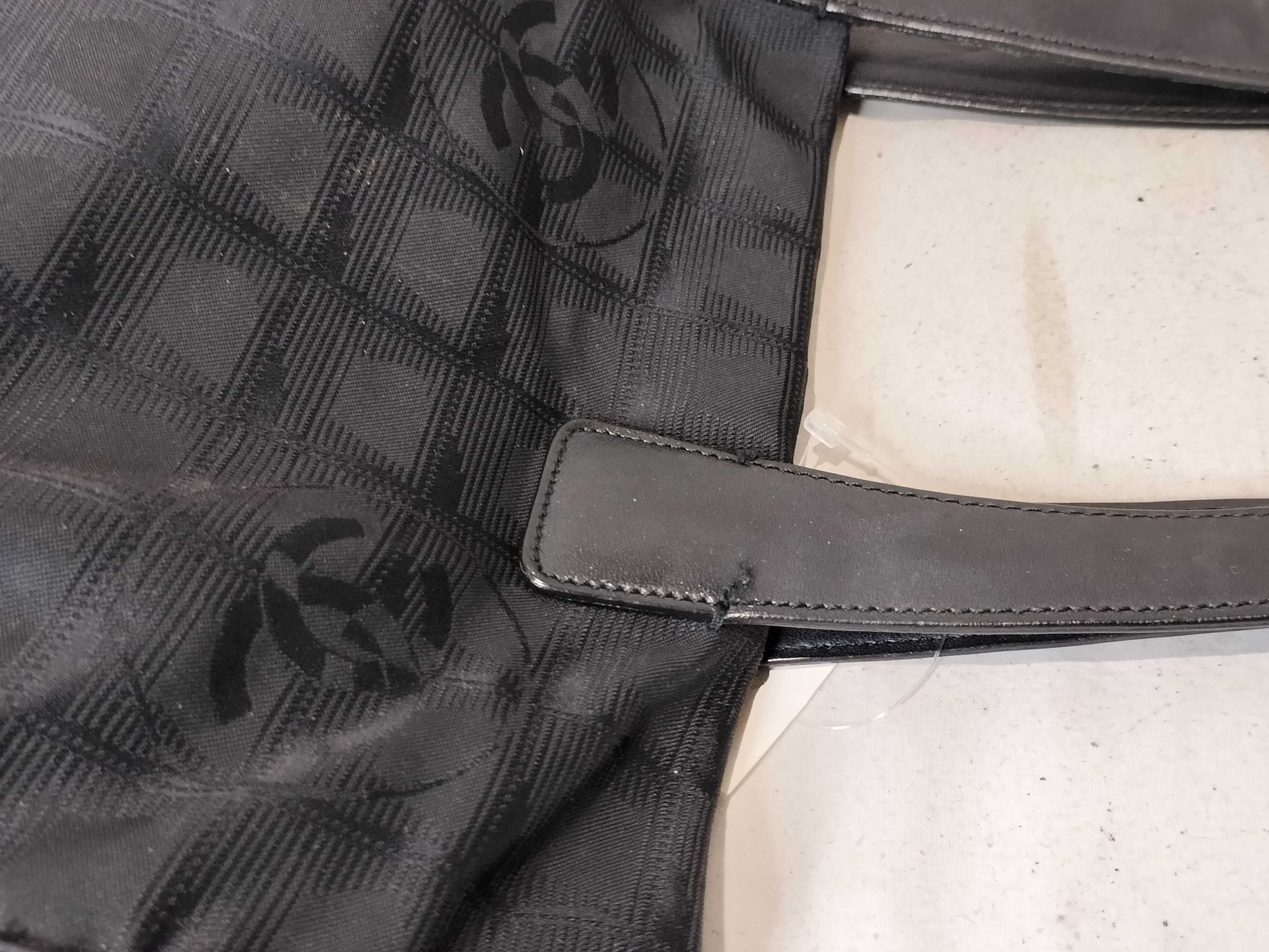New Travel Line Tote MM Handbag — view 5