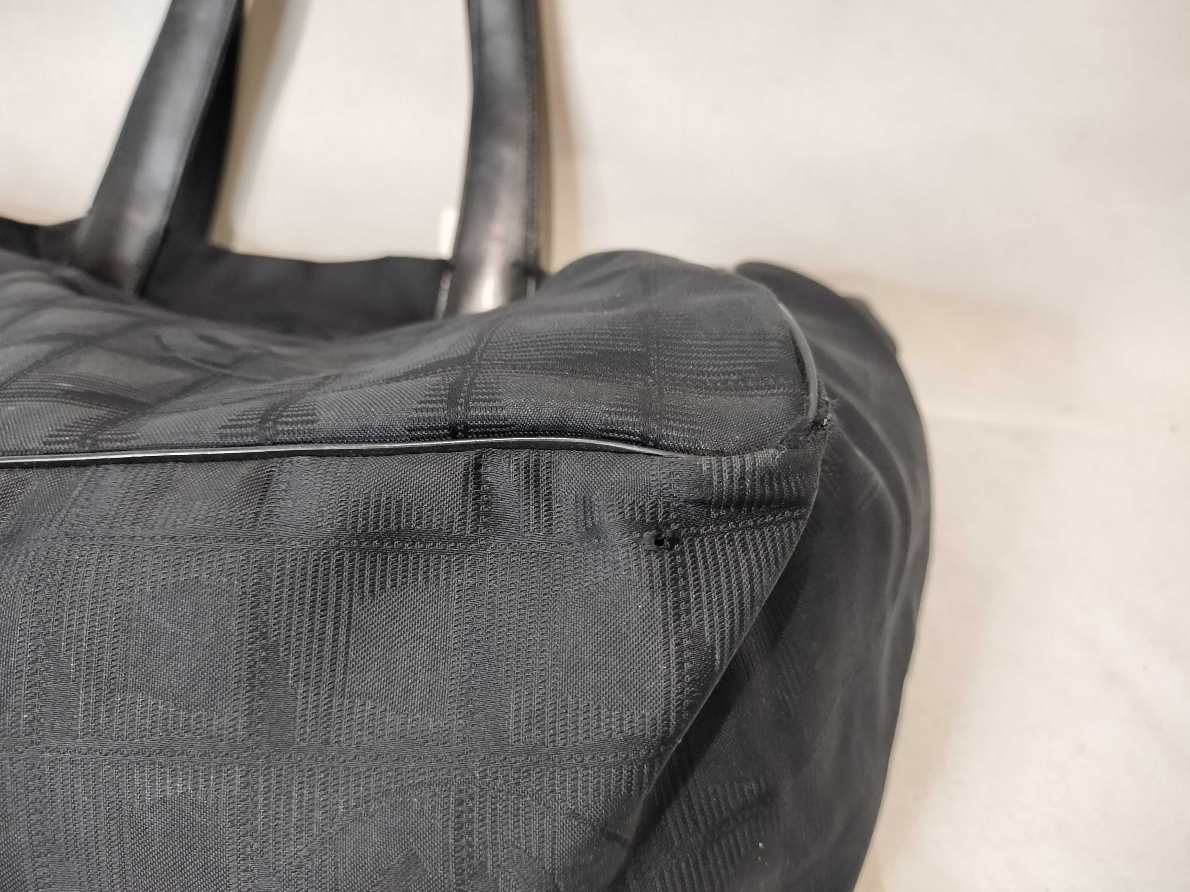 New Travel Line Tote MM Handbag — view 6