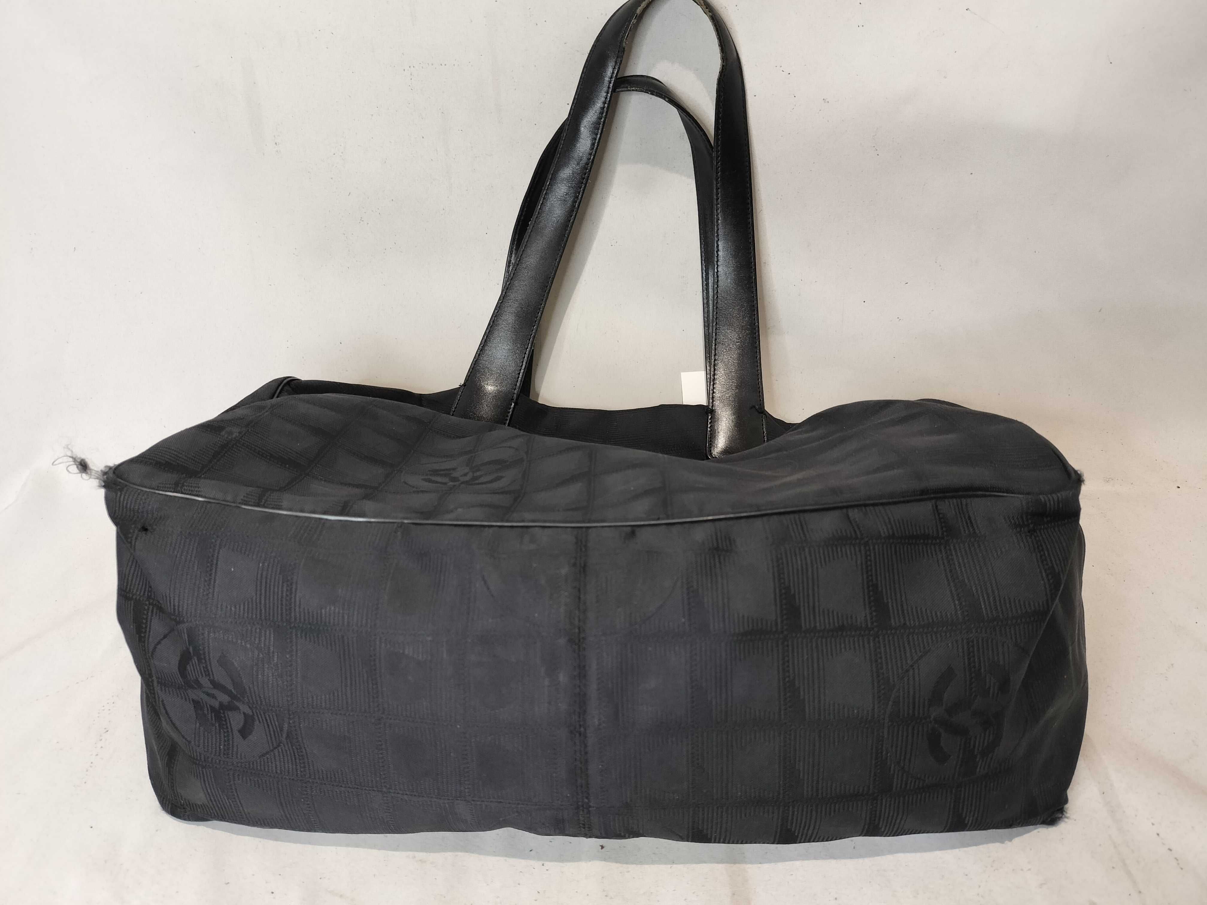 New Travel Line Tote MM Handbag — view 7