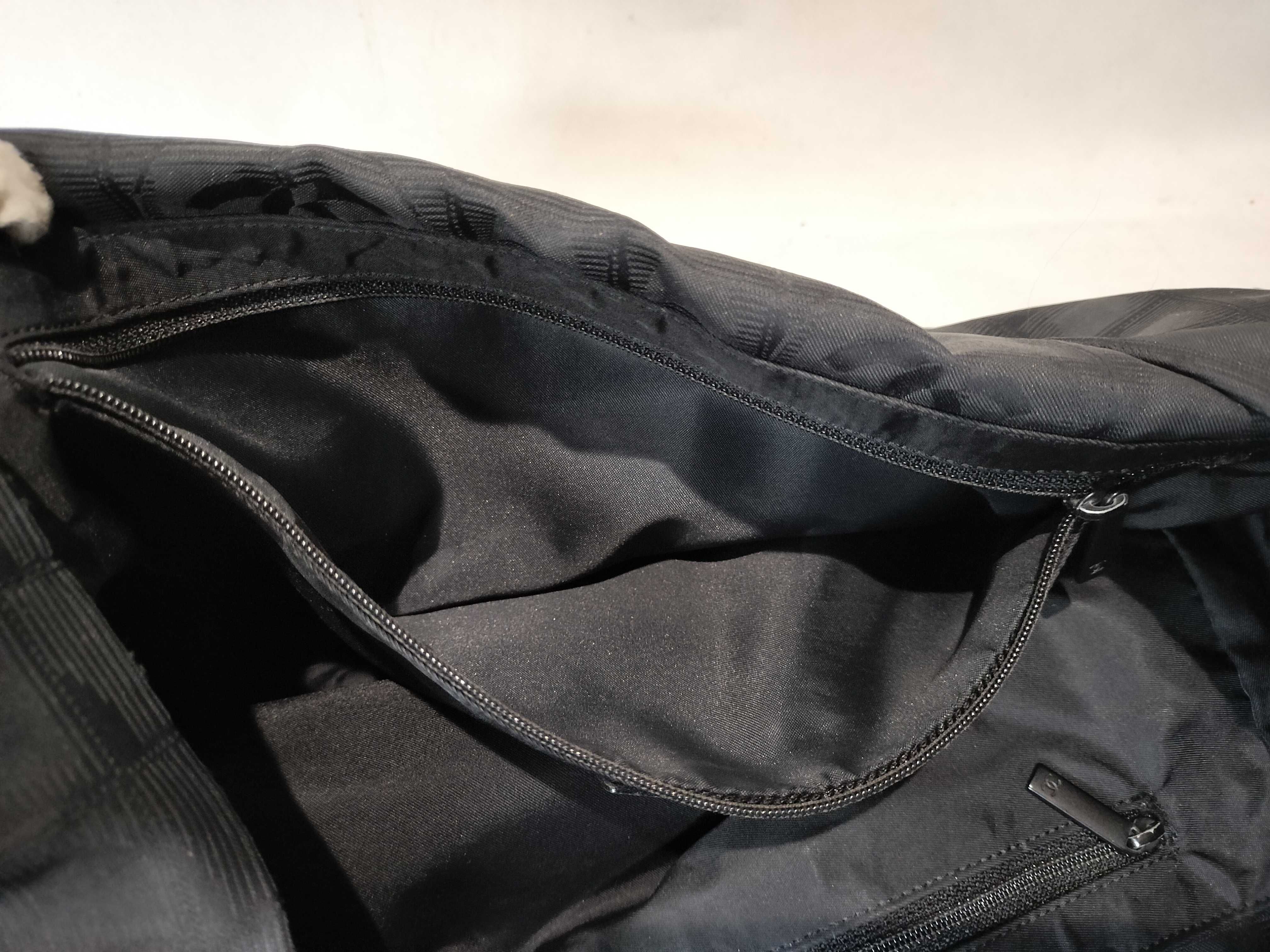 New Travel Line Tote MM Handbag — view 9