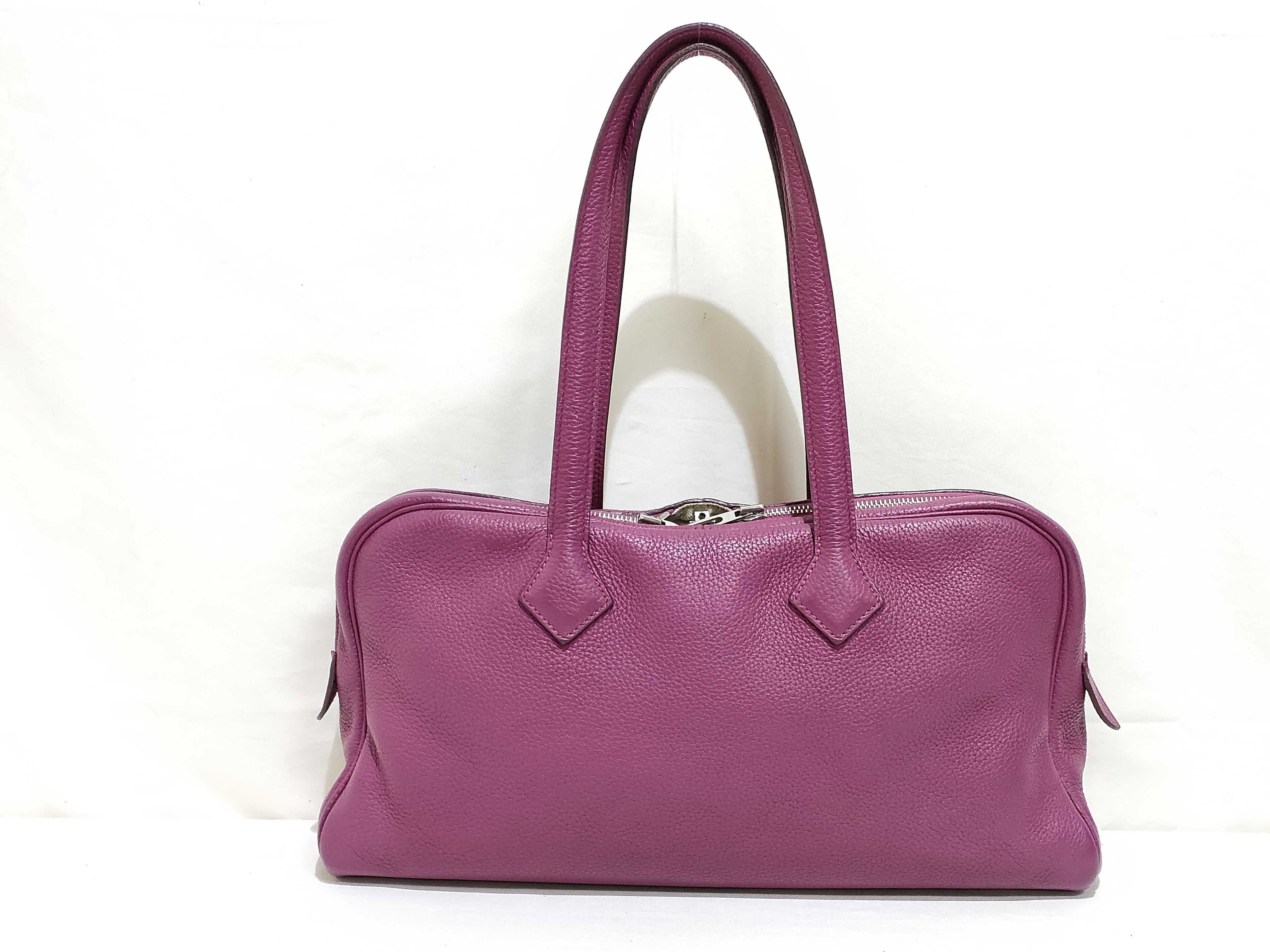 Victoria Elan 38 Taurillon Clemence Handbag O