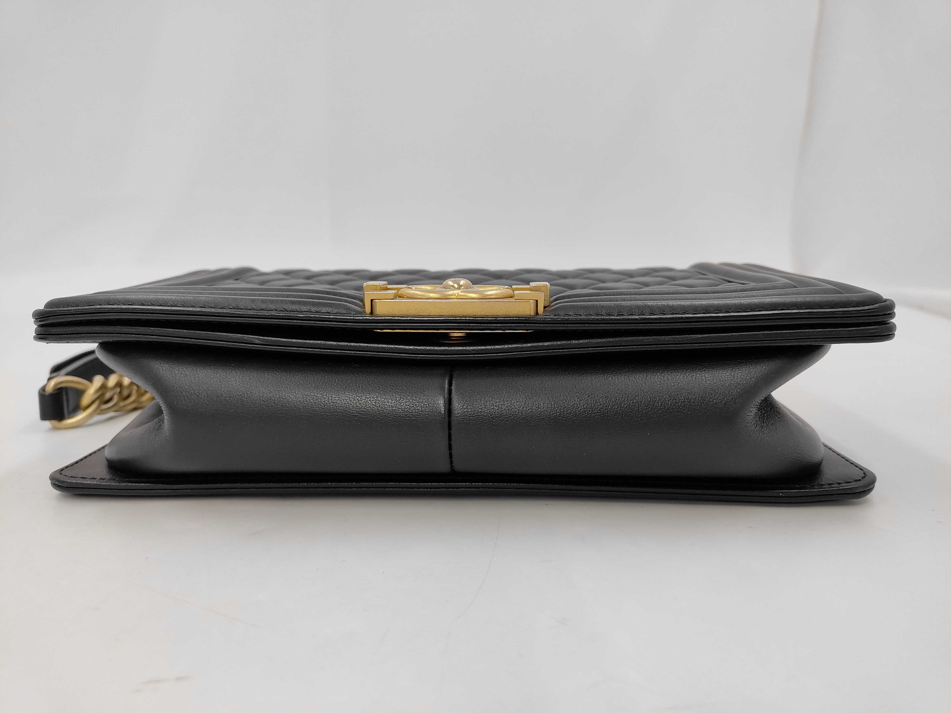 Boy Chanel Bag Shoulder Bag — view 7