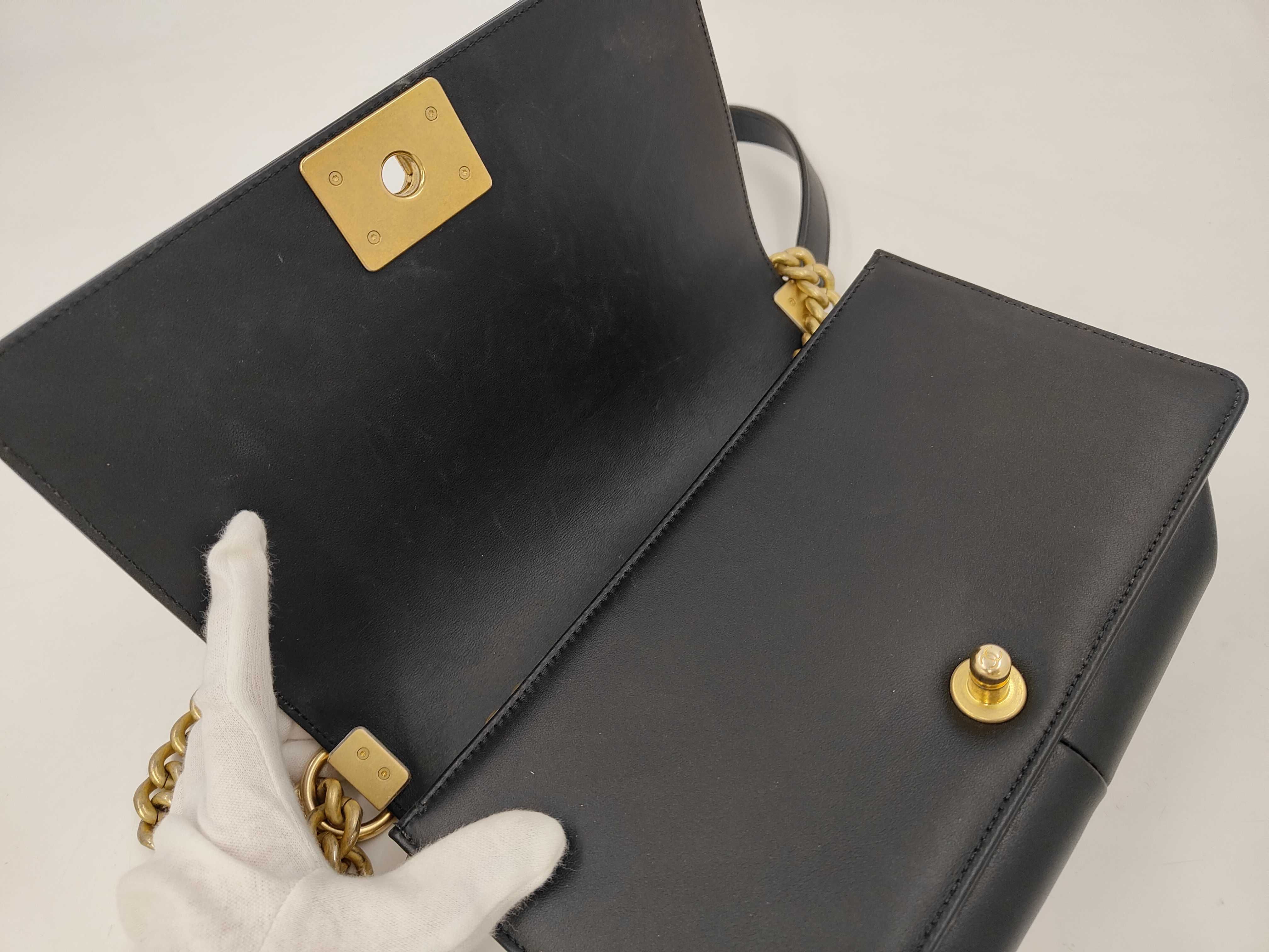 Boy Chanel Bag Shoulder Bag — view 8
