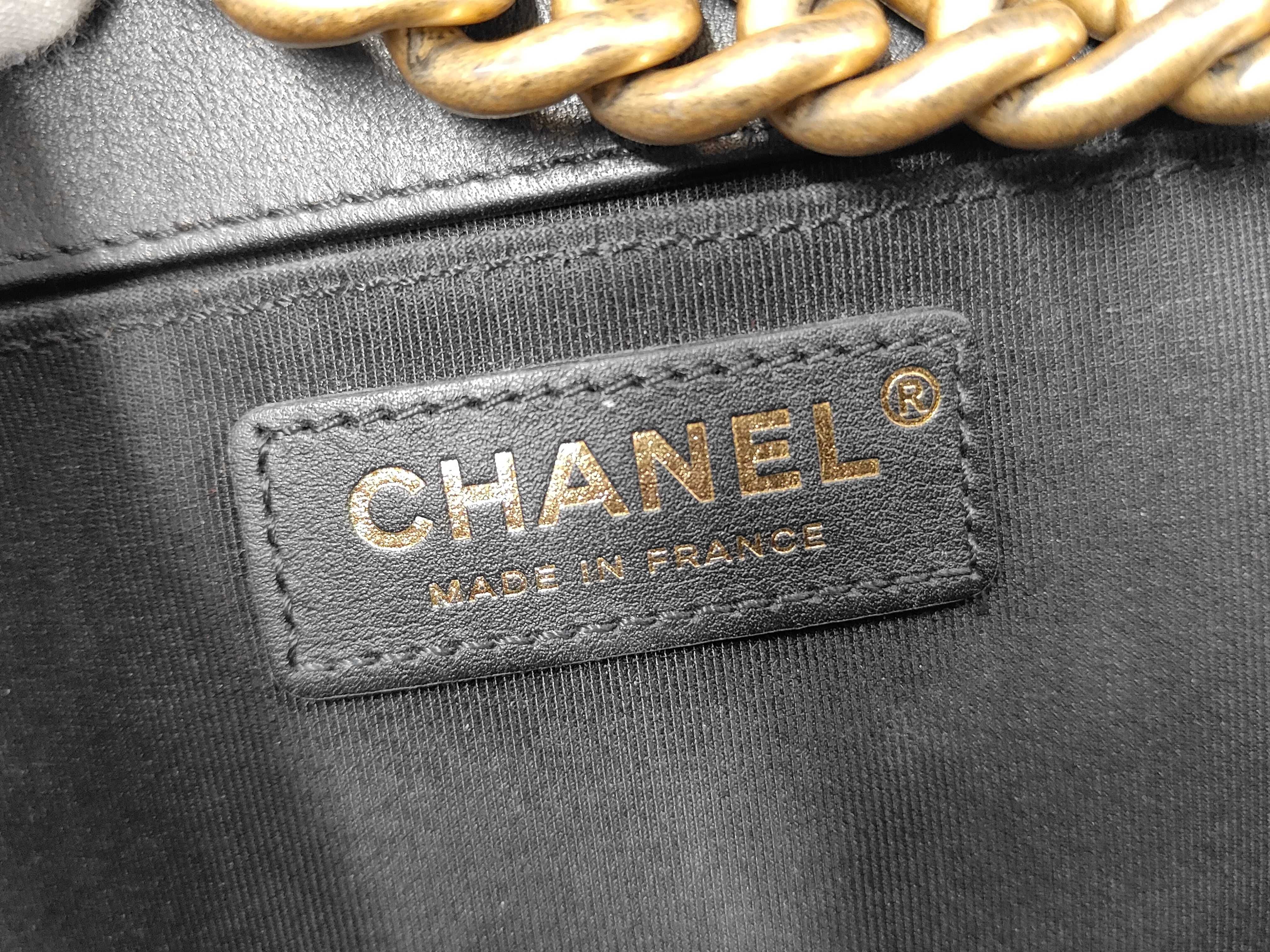 Boy Chanel Bag Shoulder Bag — view 10