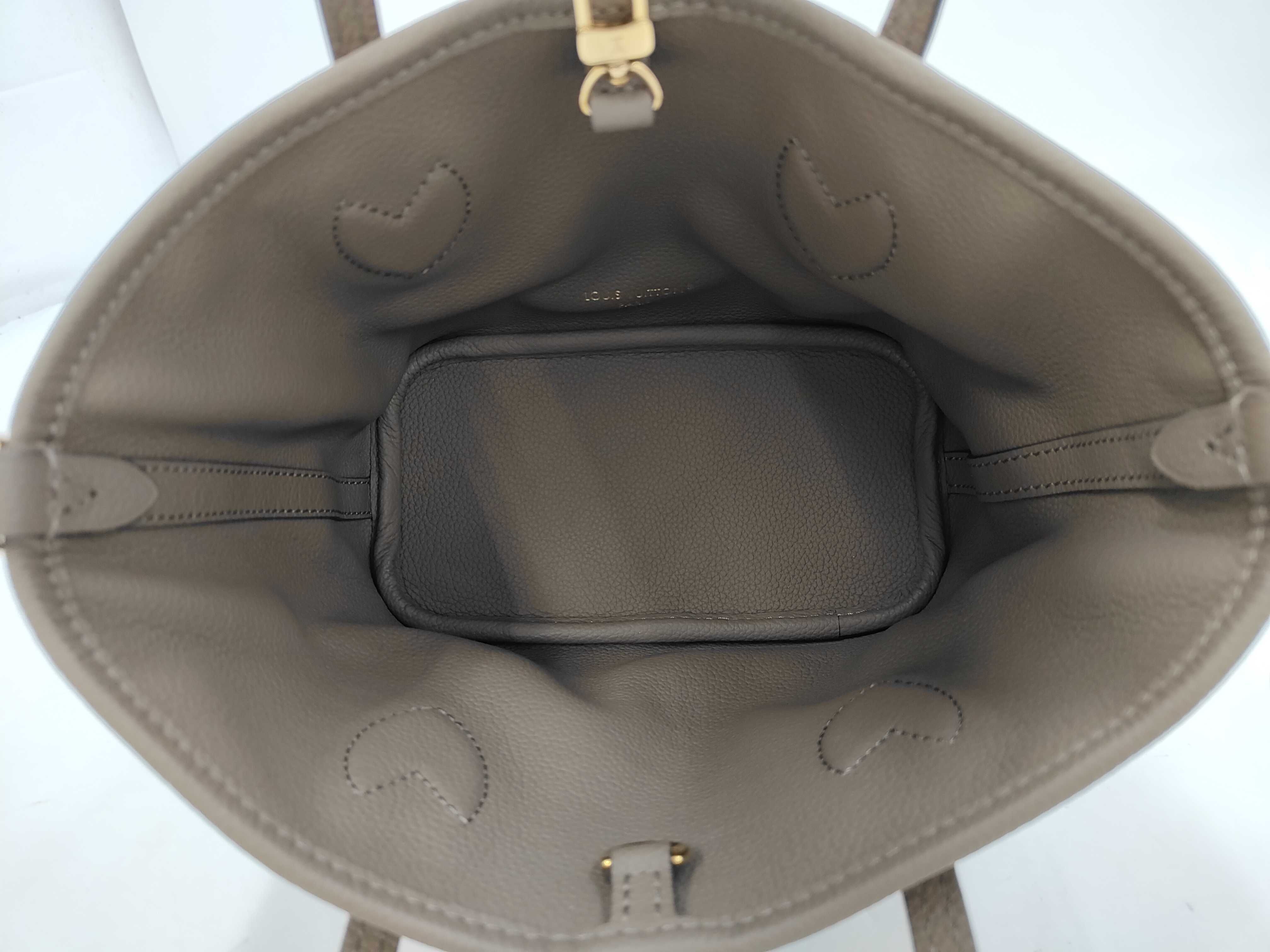 Monogram Neverfull Inside Out BB M12109 Shoulder Bag — view 8