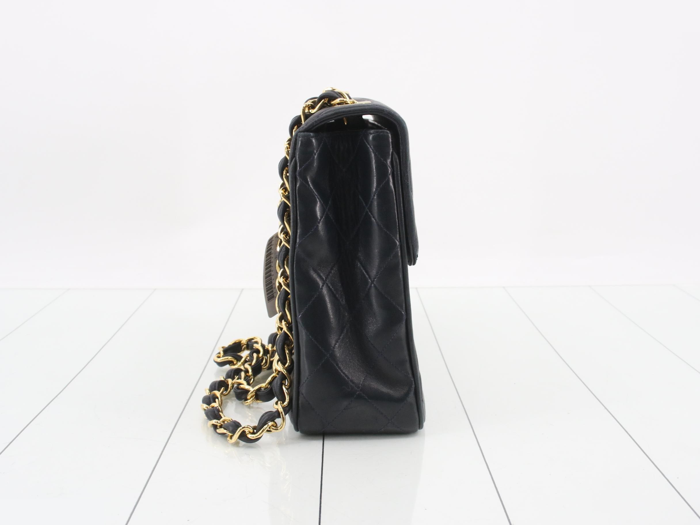 Matelassé (Bag) - Shoulder Bag - Large Matelassé — view 4