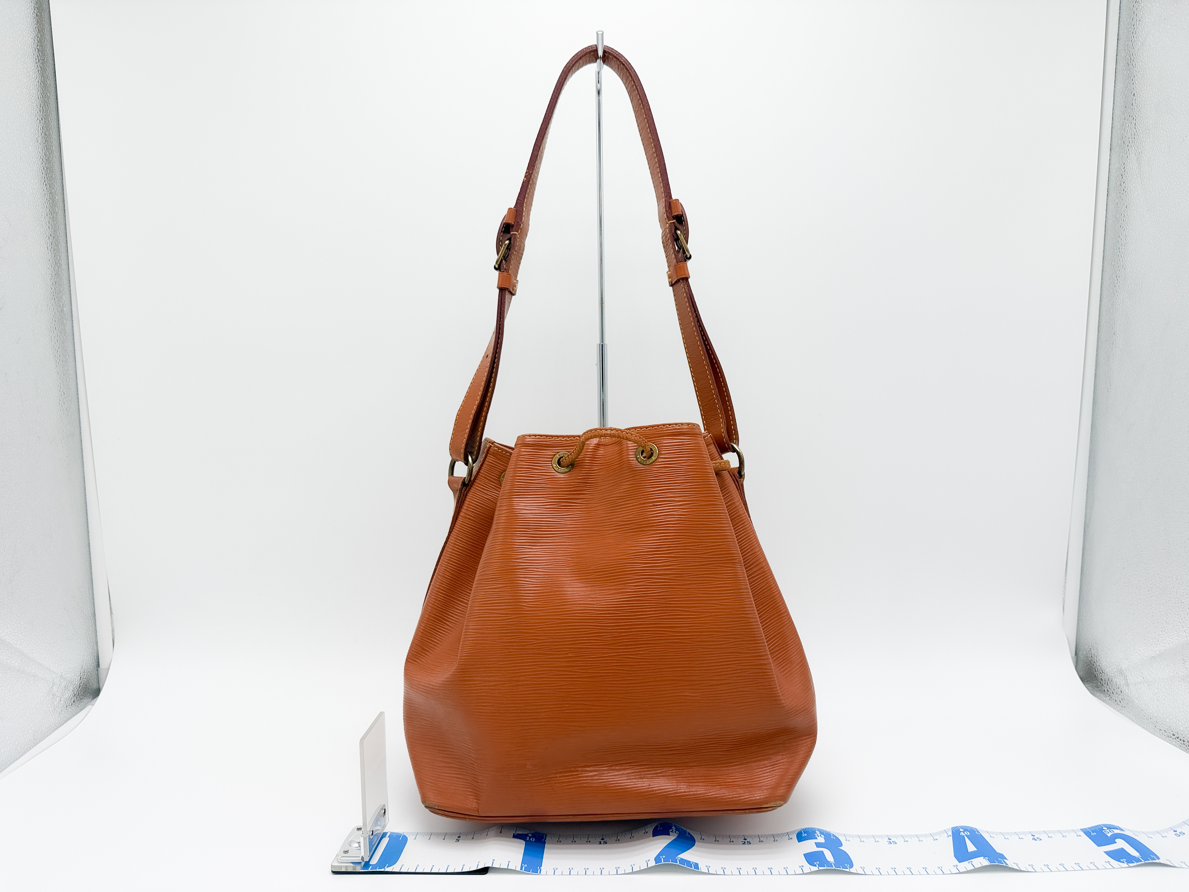 Epi M44103 Petit Noé Kenya Brown Shoulder Bag — view 2