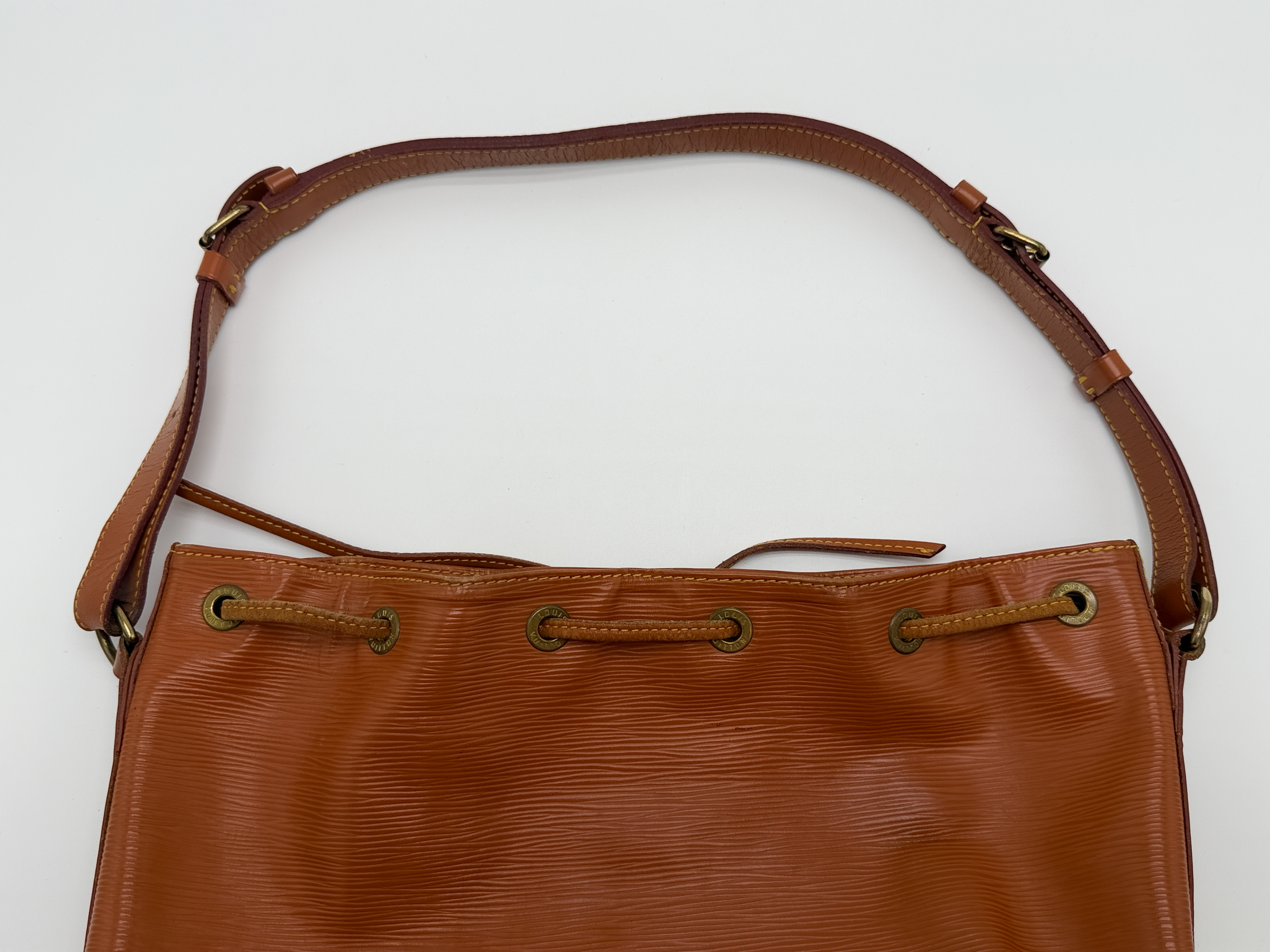 Epi M44103 Petit Noé Kenya Brown Shoulder Bag — view 11
