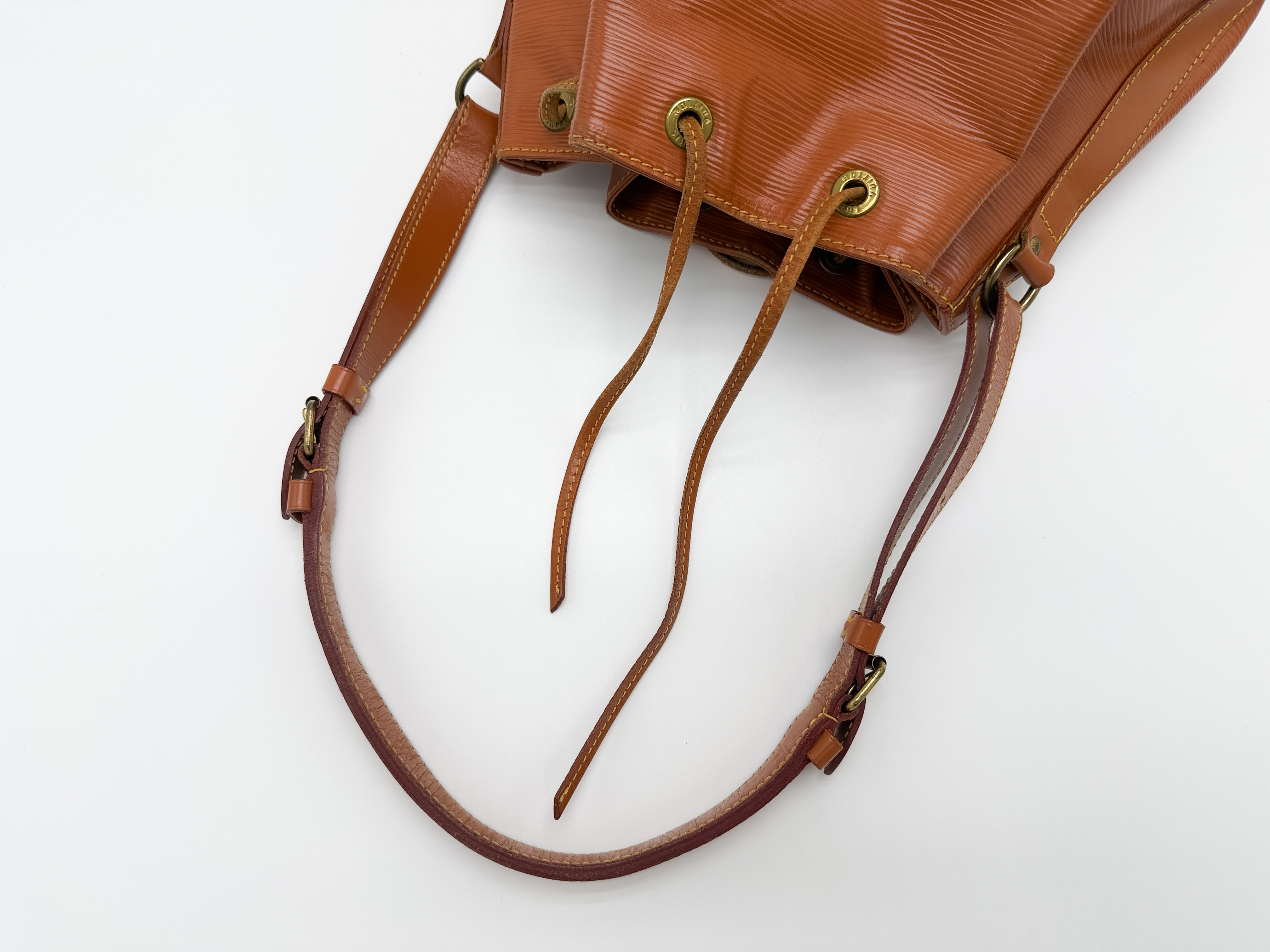Epi M44103 Petit Noé Kenya Brown Shoulder Bag — view 3