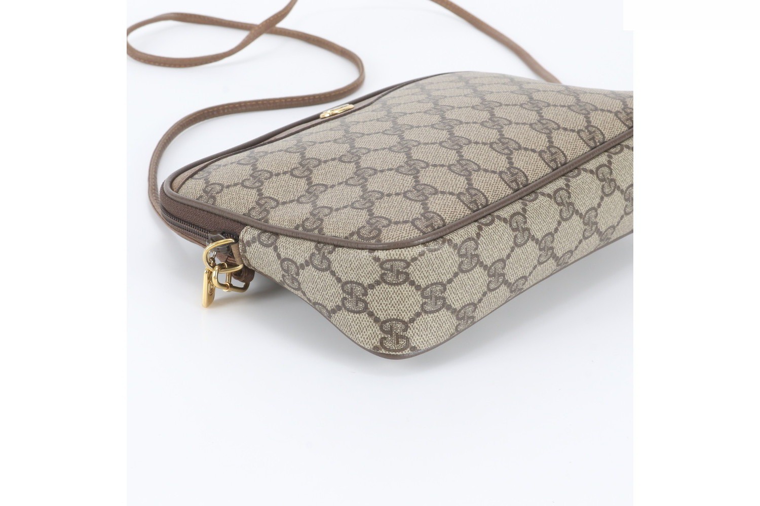 Vintage Gucci GG Supreme Leather Shoulder Bag — view 5