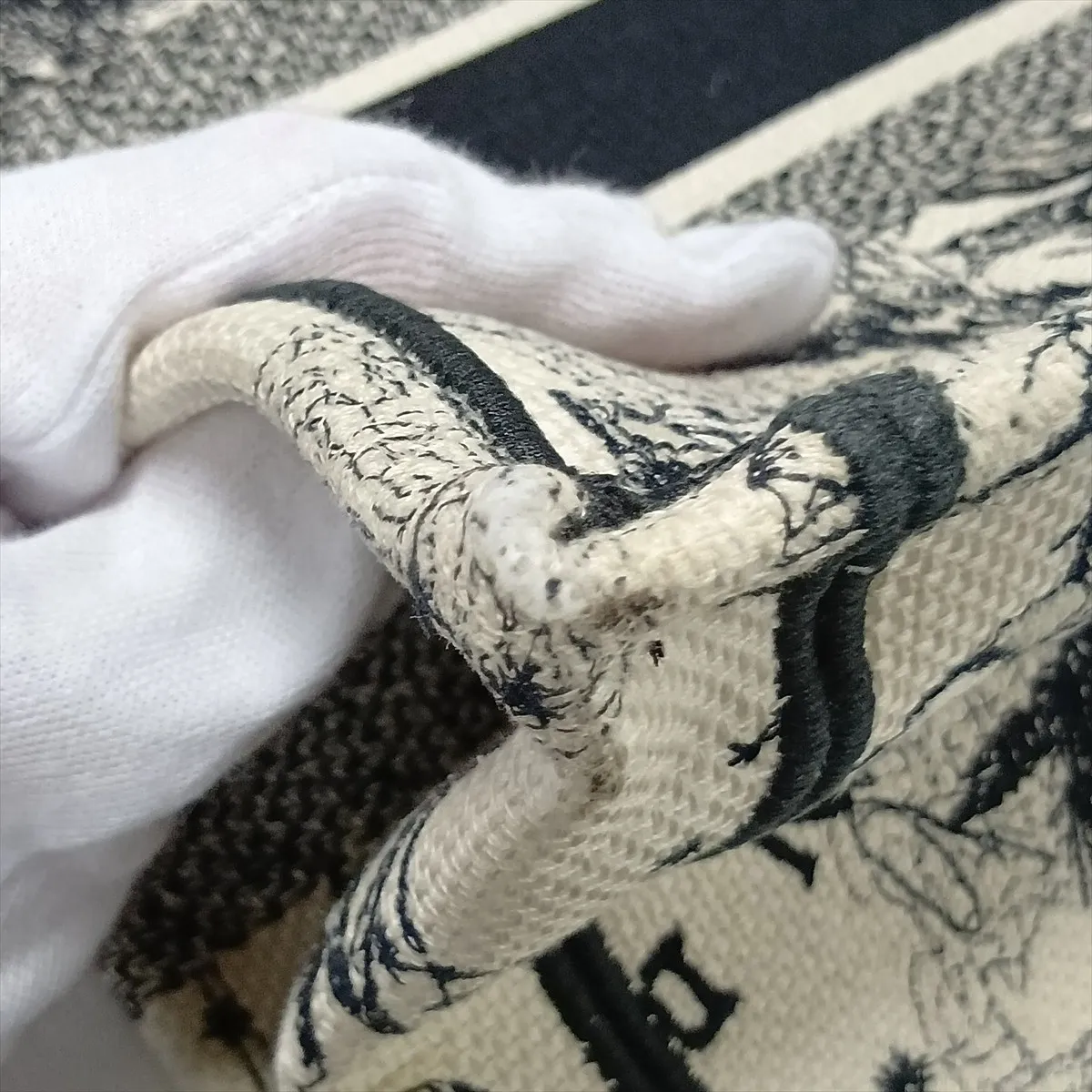 Zodiac Book Tote Medium Canvas Tote Bag Beige x Black — view 13
