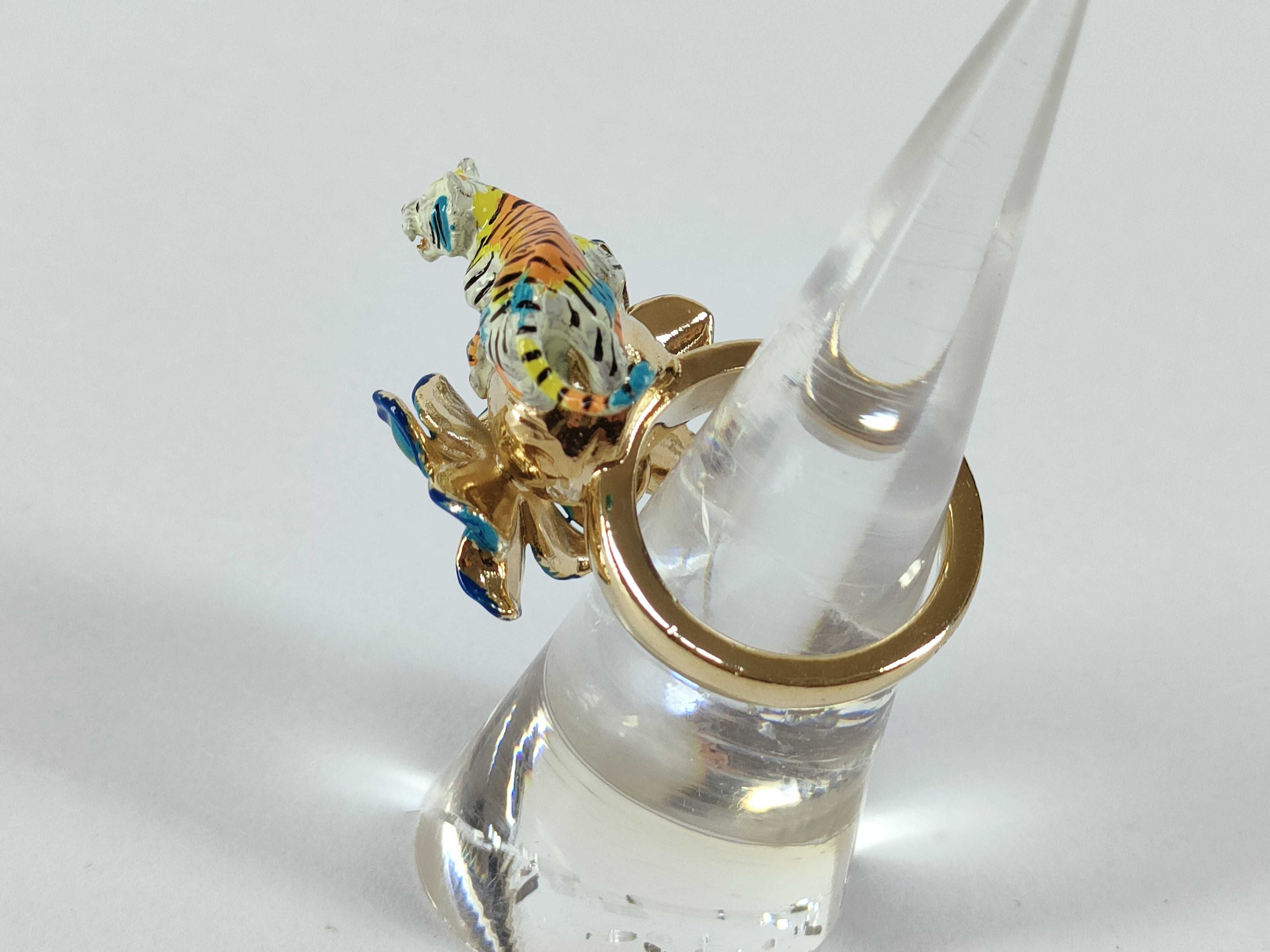 Toile de Jouy Voyage Tiger Flower Ring, Size M — view 2
