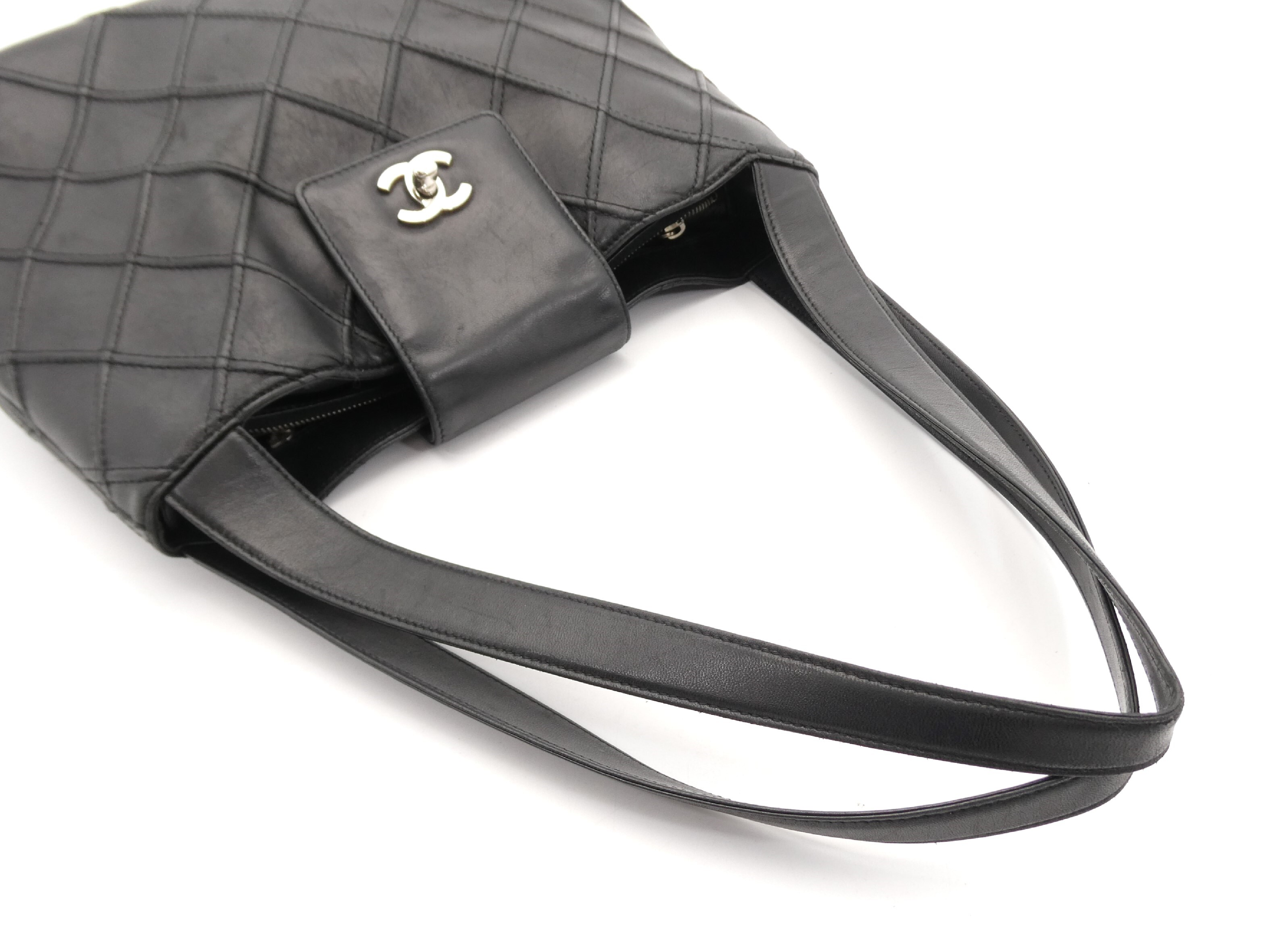 Bicolore Coco Mark Leather Shoulder Bag — view 6